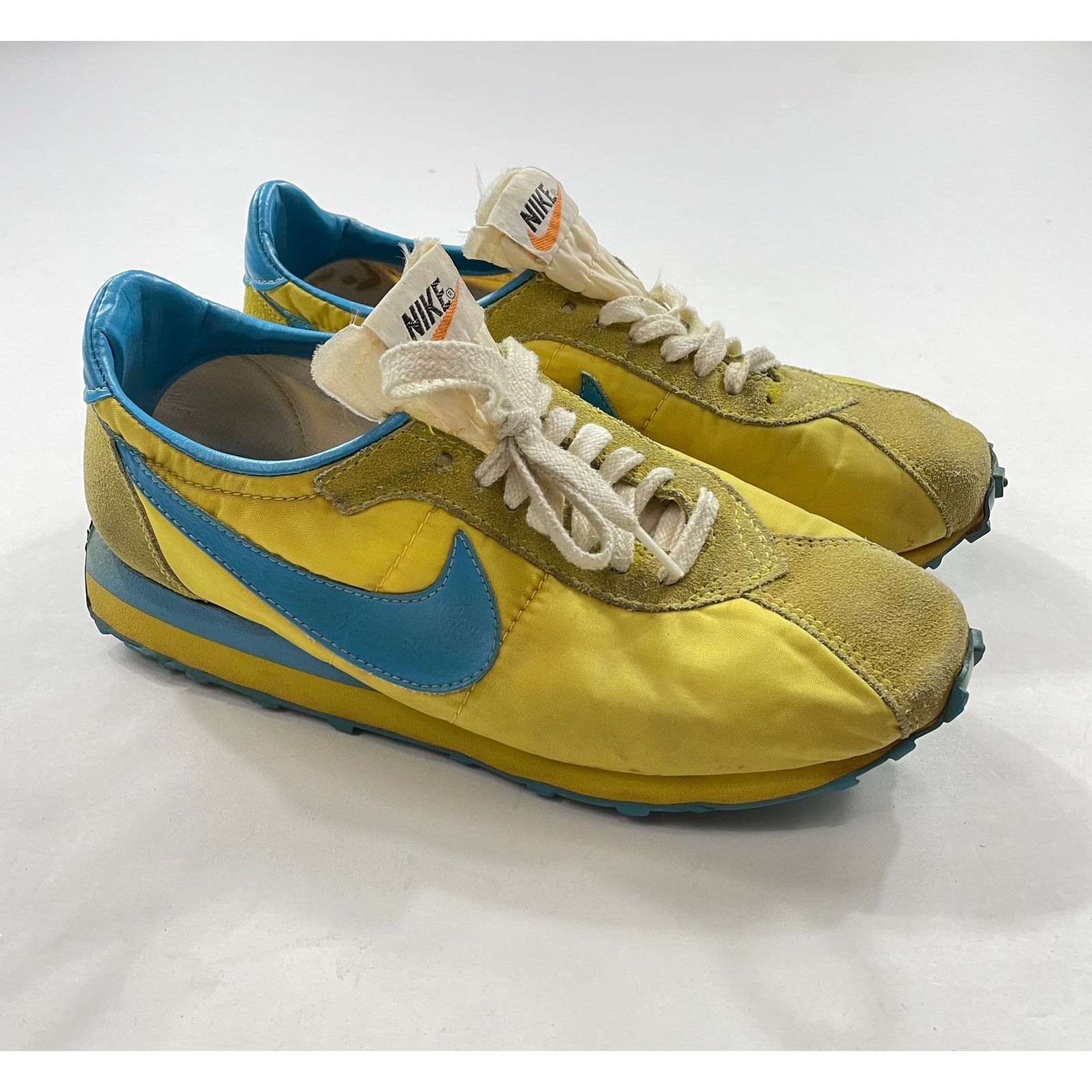 Nike Original 1977 Vintage Nike Lady Waffle Trainer Size US 8.5 / EU 41-42 - 1 Thumbnail