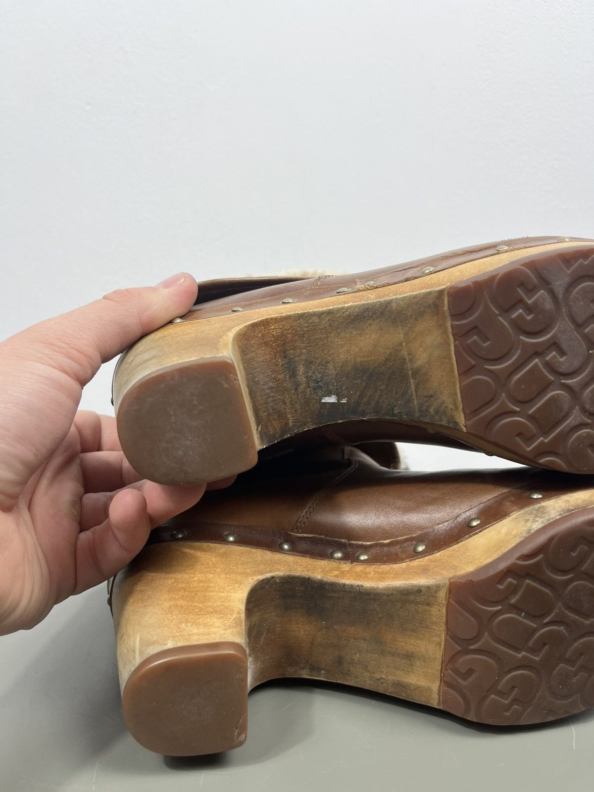 Ugg UGG Shearling Lined Leather Clog Boots Wooden Heel EU 38 US7 Size US 7 / IT 37 - 13 Thumbnail