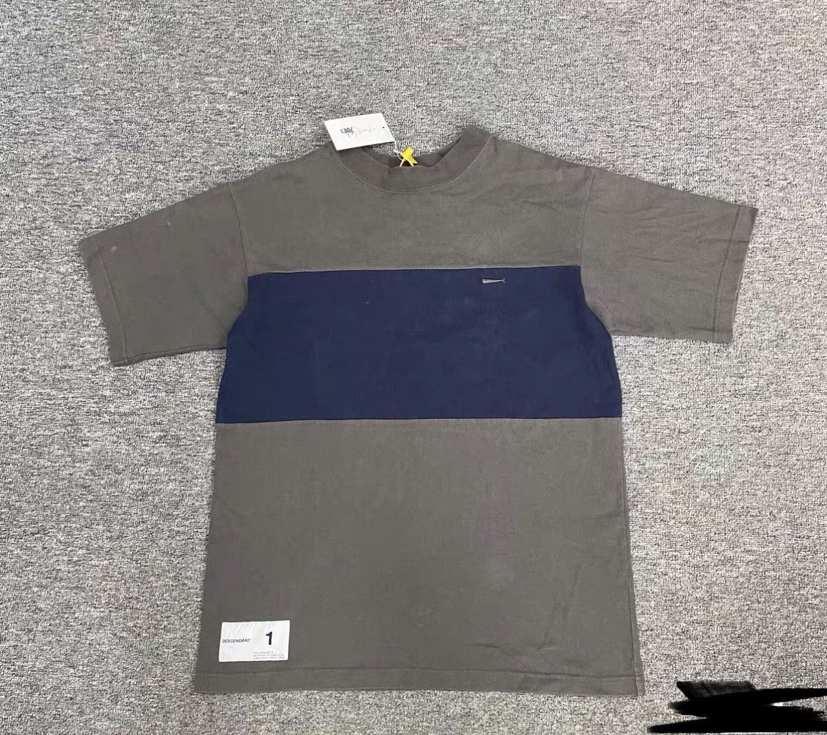 Descendant DESCENDANT Spliced Embroidered Logo Short Sleeve T-shirt J16 Size US XS / EU 42 / 0 - 1 Thumbnail