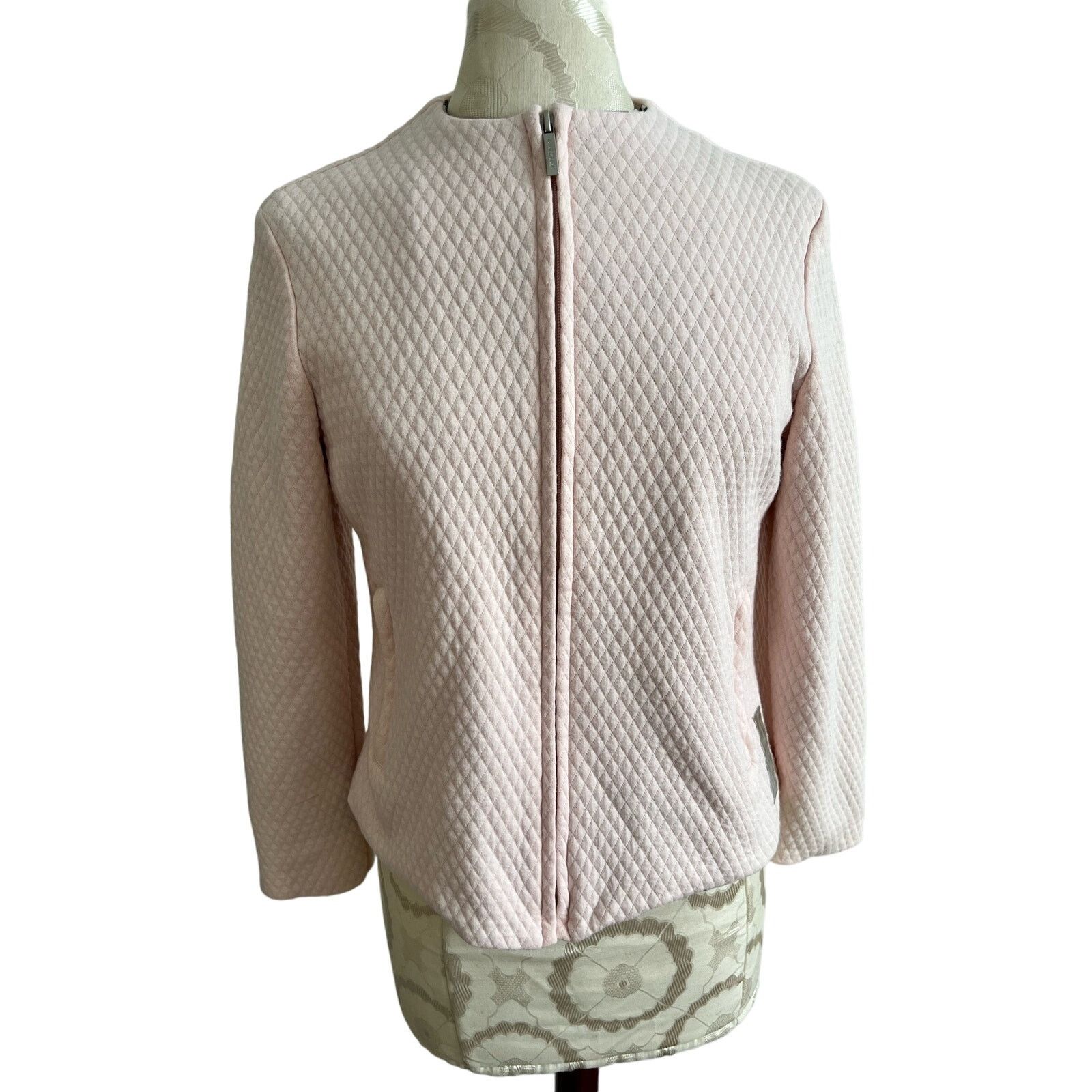 Burberry Burberry London Lightweight Quilted Full Zip Jacket Medium Size M / US 6-8 / IT 42-44 - 1 Thumbnail