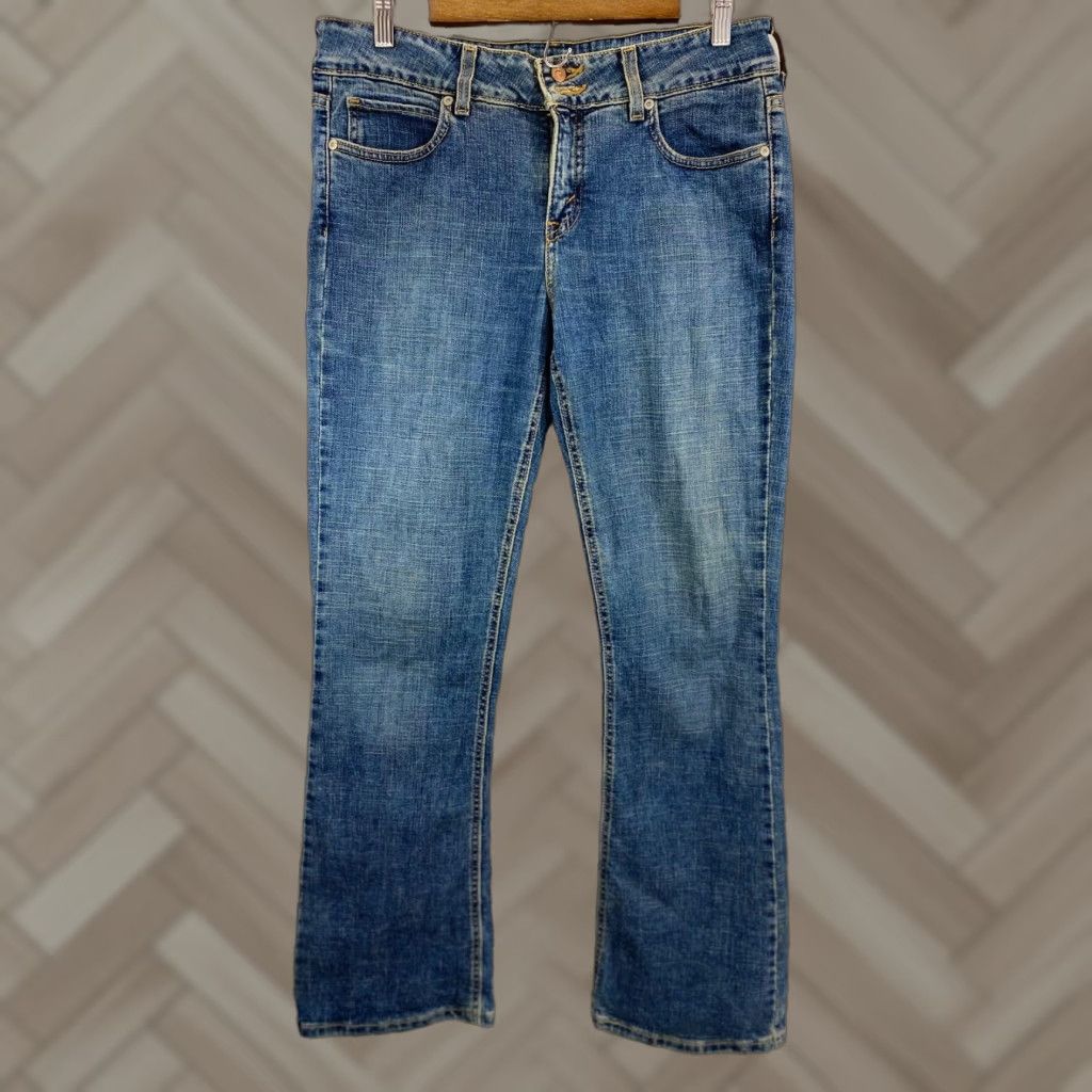 Levi's Levis 526 Jeans Womens Bootcut 526 Series Denim Blue 5-Pocket Stretch Size 12 Regular Full Length Inseam 31 in Size 34" / US 12 / IT 48 - 1 Thumbnail