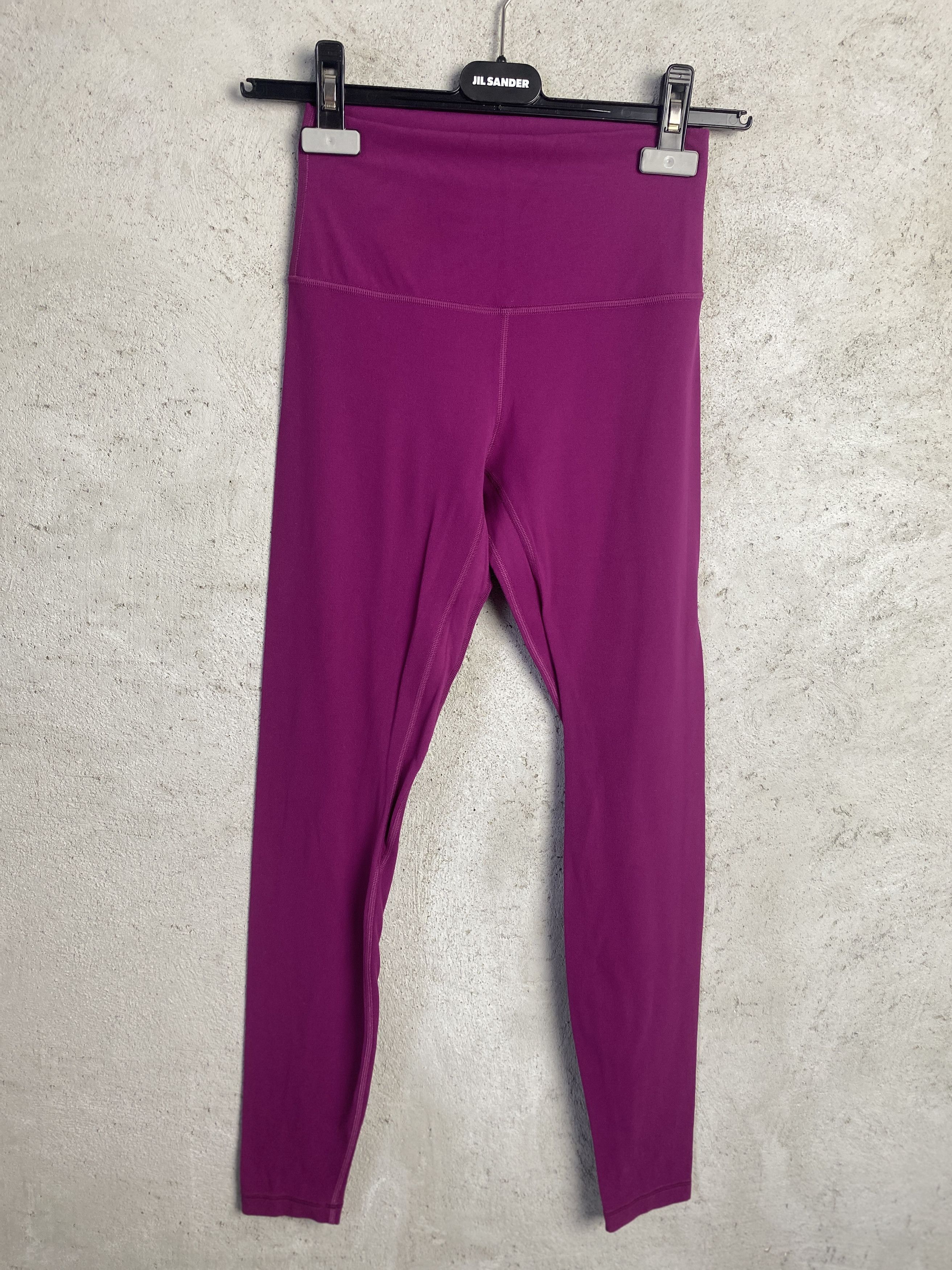 Lululemon Lululemon leggings sport yoga pilates gym pants Size 27" / US 4 / IT 40 - 2 Thumbnail