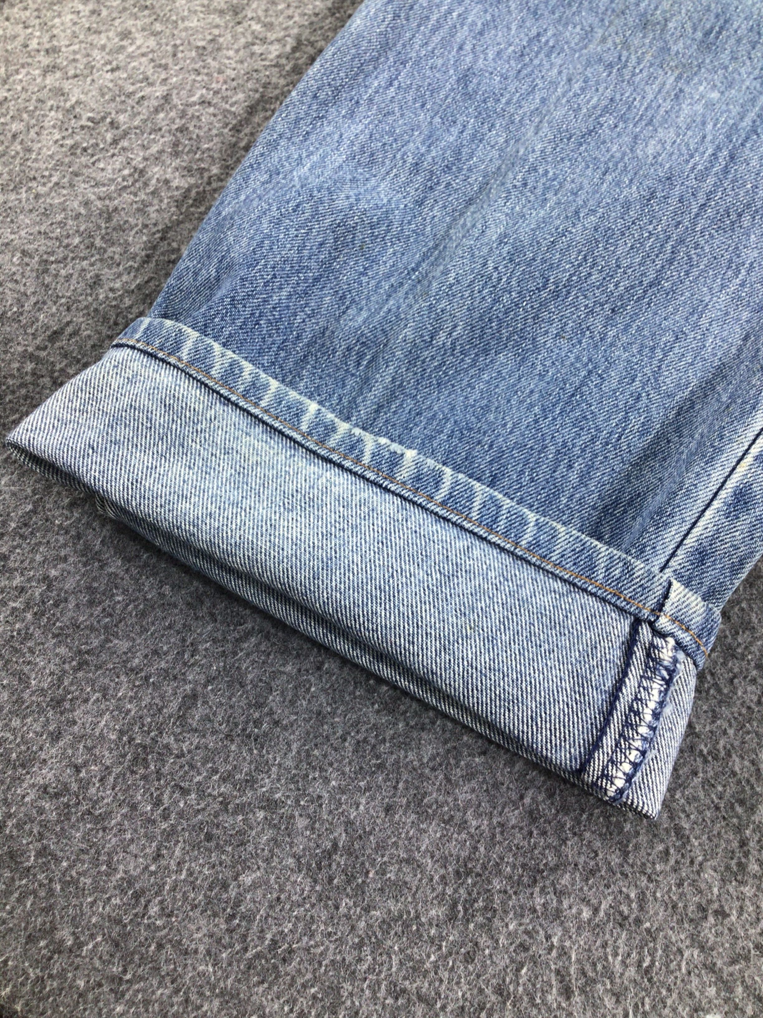 Levi's Vintage 90s Levis 509 Jeans Medium Wash Denim KJ073 Size US 27 - 6 Thumbnail