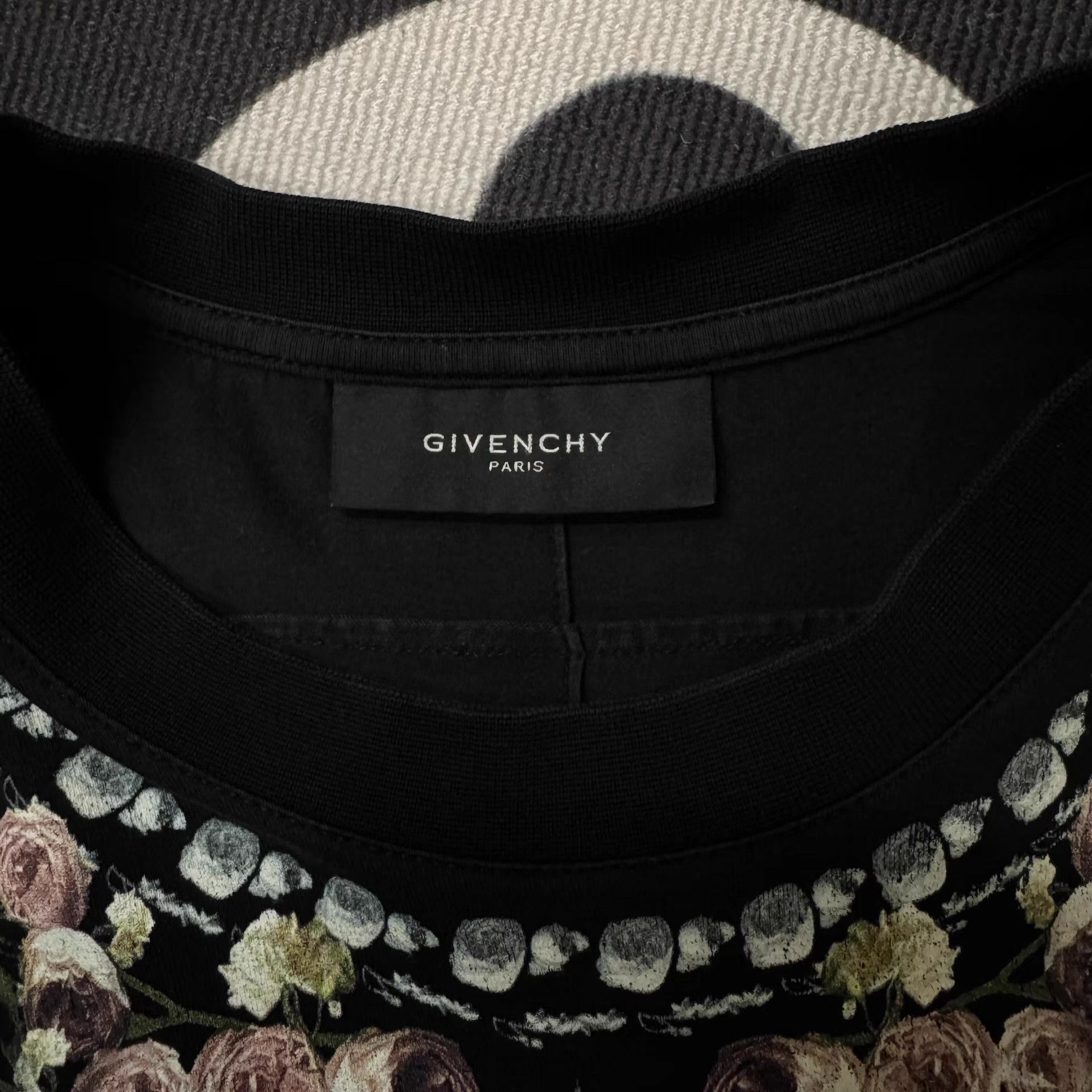 Givenchy GIVENCHY Black Shark Mouth Short Q10 Size US XS / EU 42 / 0 - 5 Thumbnail
