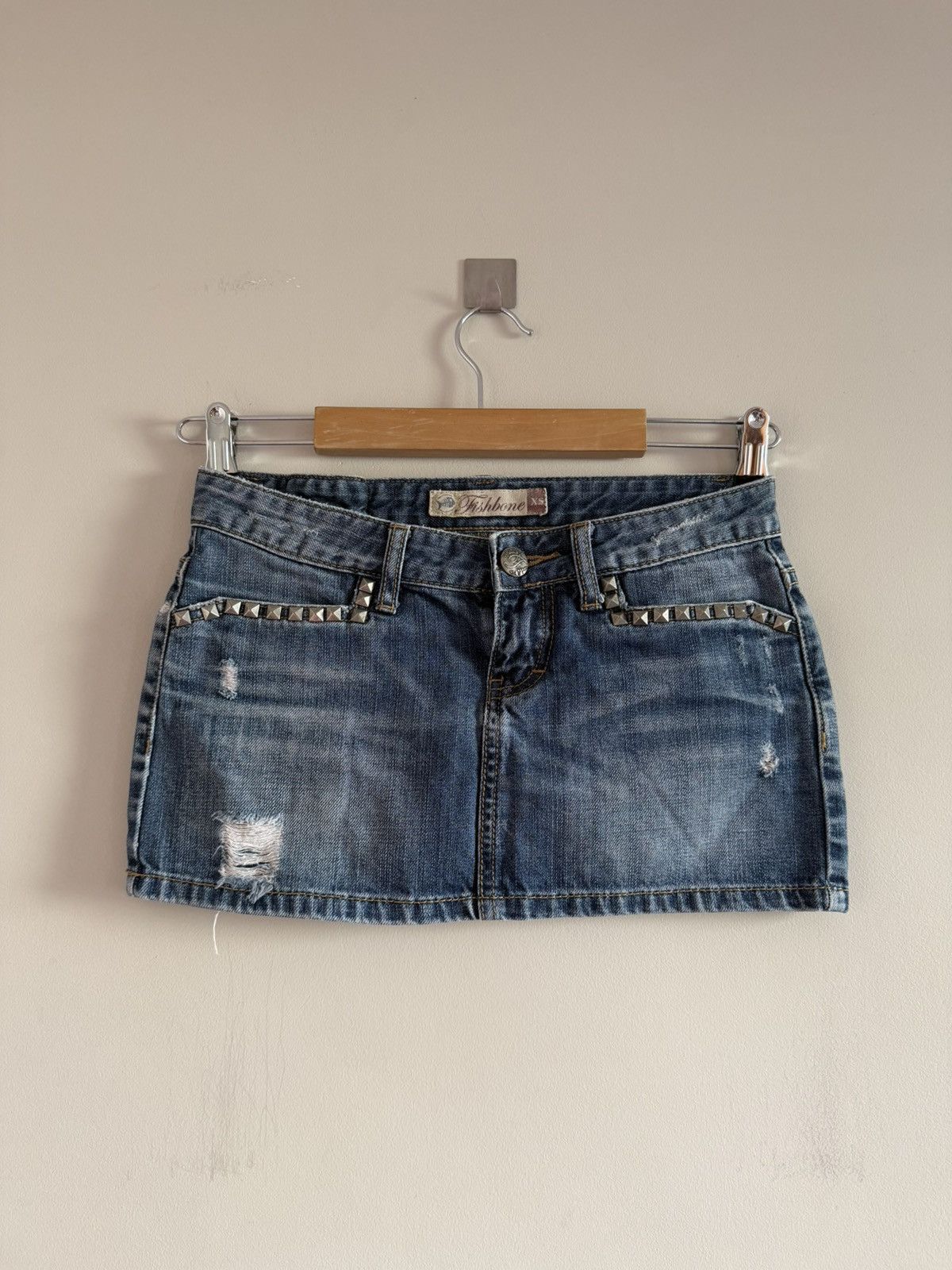 Vintage Fishbone Studded Denim Mini Skirt Y2K Low Rise Size 26" / US 2 / IT 38 - 1 Thumbnail