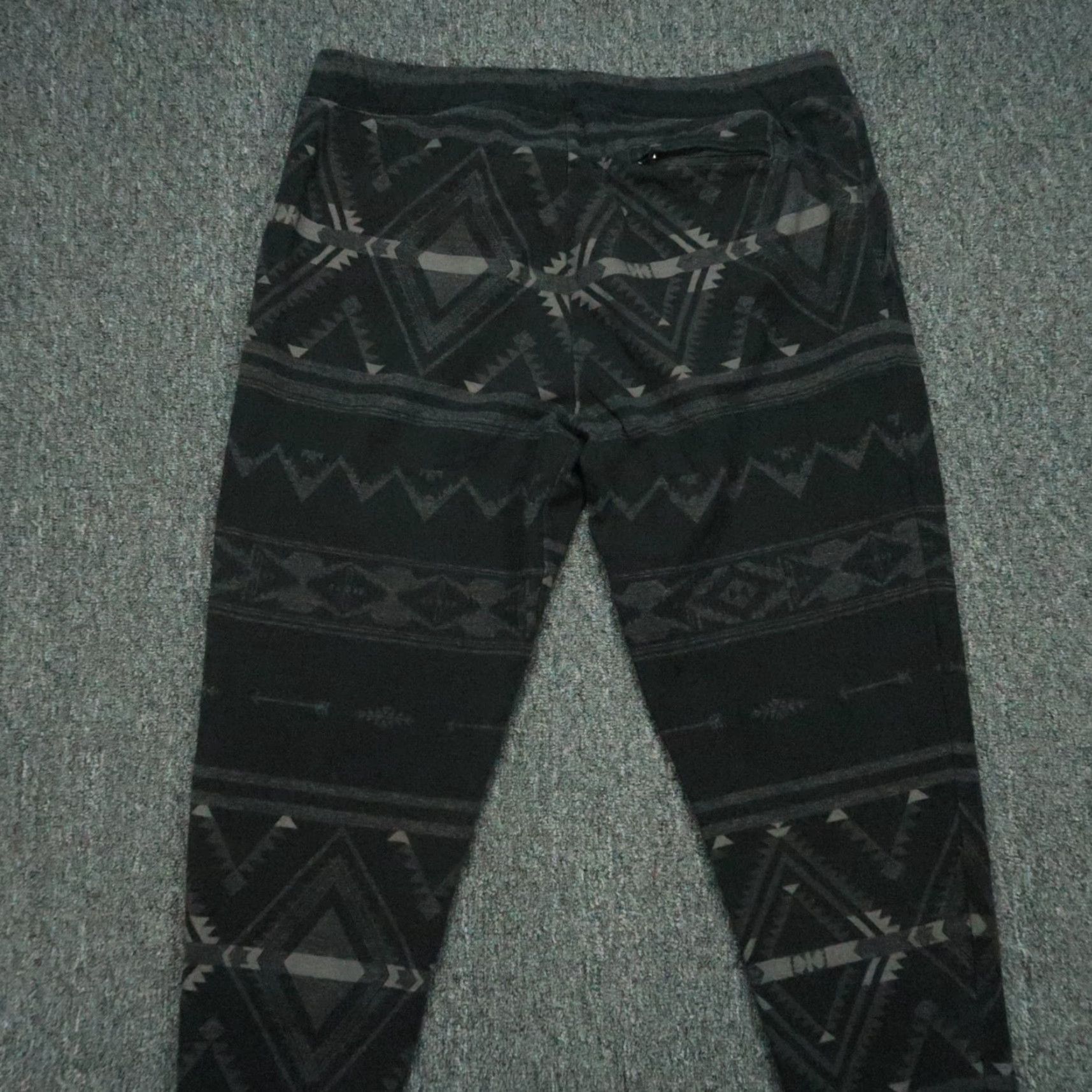Polo Ralph Lauren VINTAGE Polo Ralph Lauren Pants Men 2XL Black Gray Aztec Southwestern Jogger Zip Pocket Size US XXL / EU 58 / 5 - 5 Thumbnail