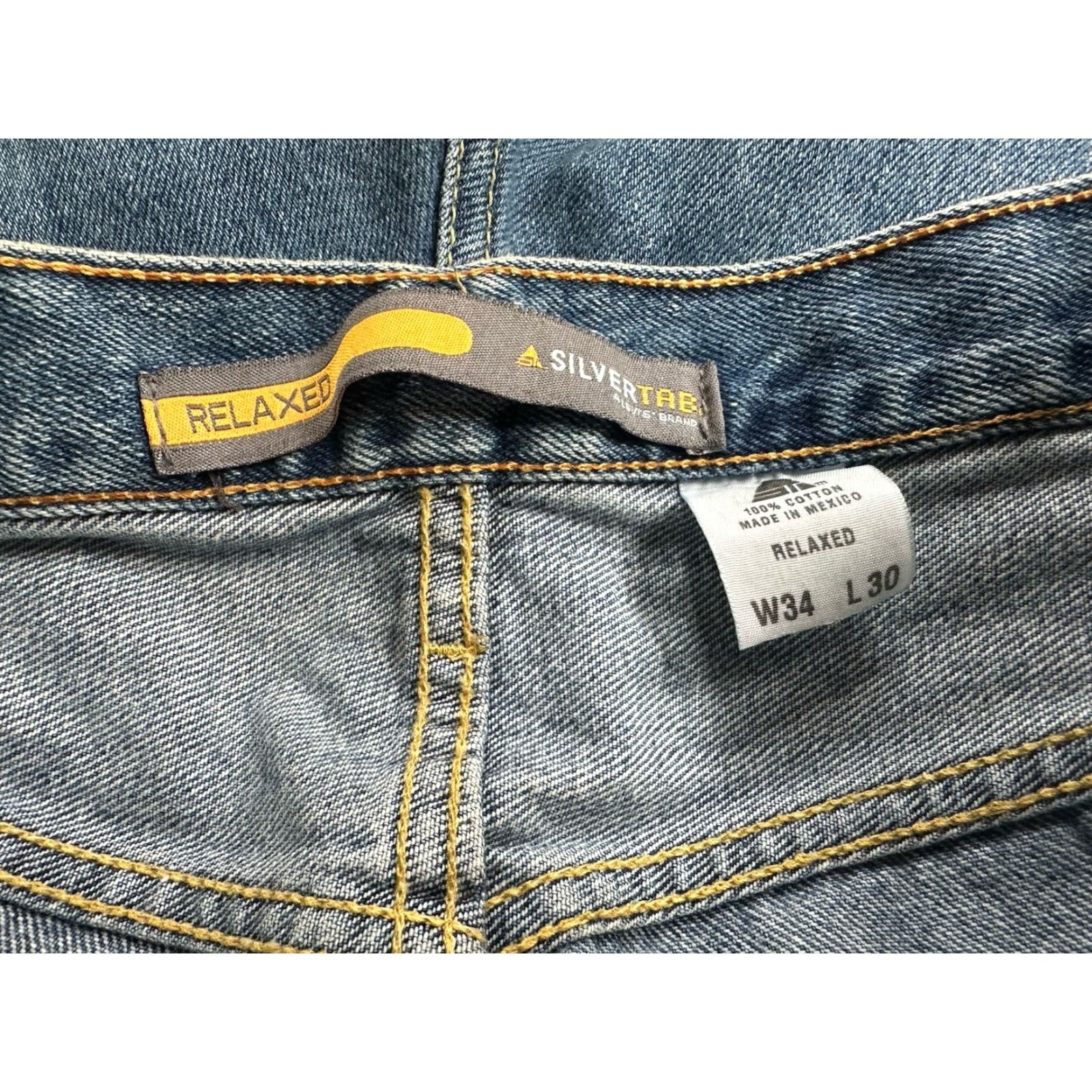 Vintage VTG Levi’s Jeans Loose Straight Men’s Blue 34x30 Y2K Distressed M3J Relaxed Fit 5-Pocket Denim Casual Grunge Hip Hop Skater Baggy Jeans Womens? Size US 34 / EU 50 - 4 Thumbnail