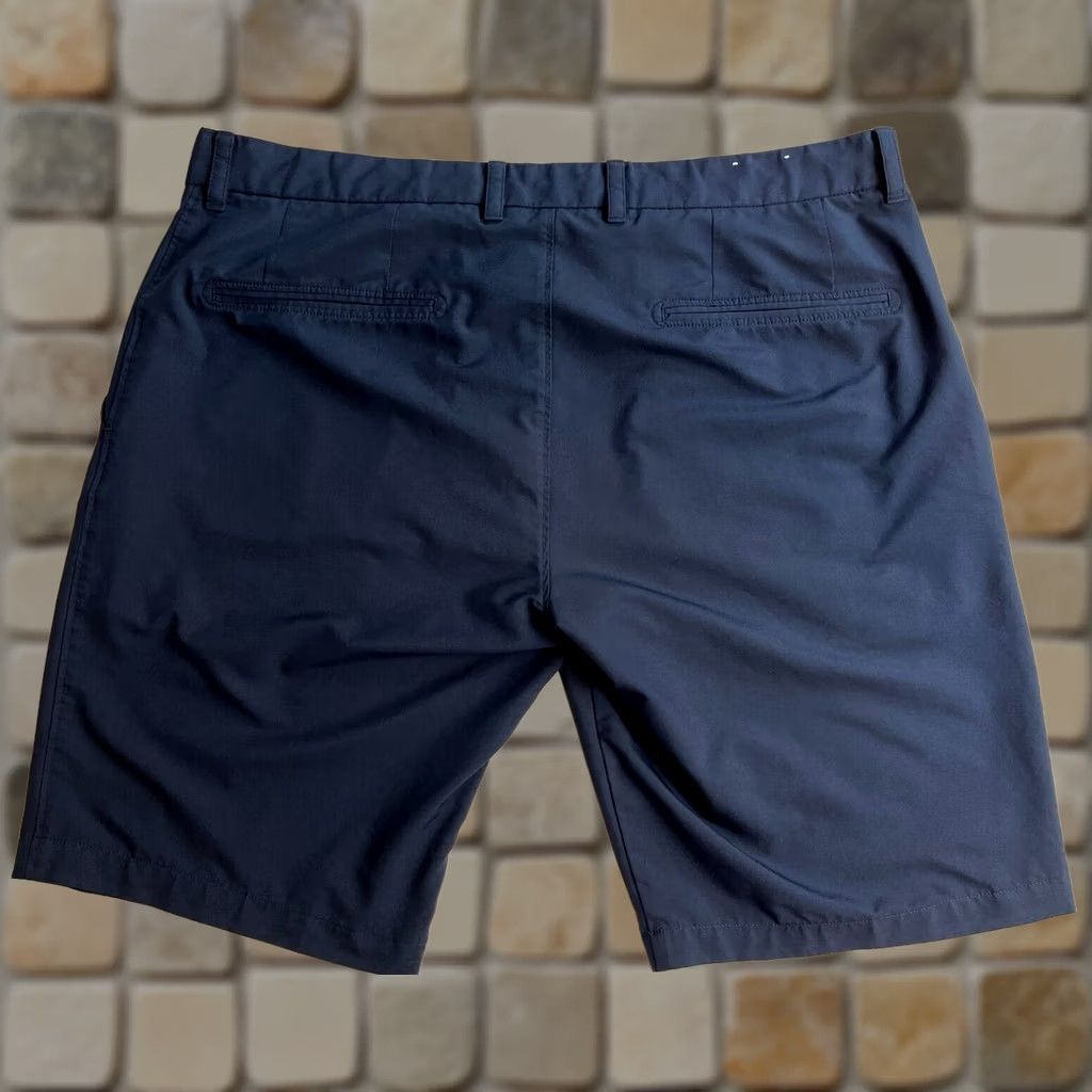 J.Lindeberg J.Lindeberg Men’s Somle Tapered Light Poly Shorts Navy 38 Inseam 11 Golf Chino Casual Waist 38 Style: Preppy Men's Shorts Size US 38 / EU 54 - 1 Thumbnail