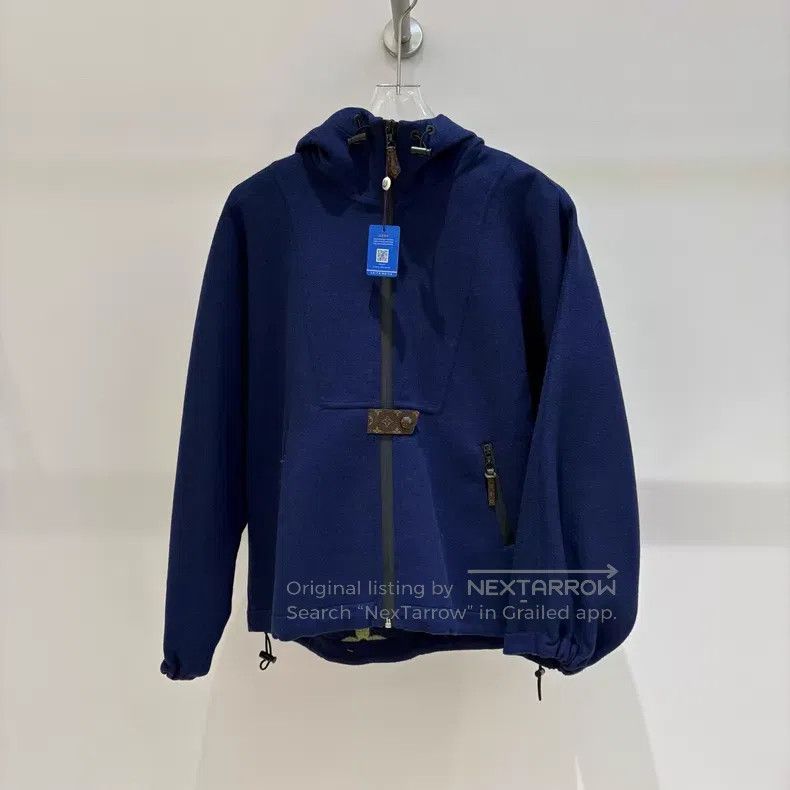 Louis Vuitton Louis Vuitton Blue inside full print wool cloak jacket Size XS / US 0-2 / IT 36-38 - 1 Thumbnail
