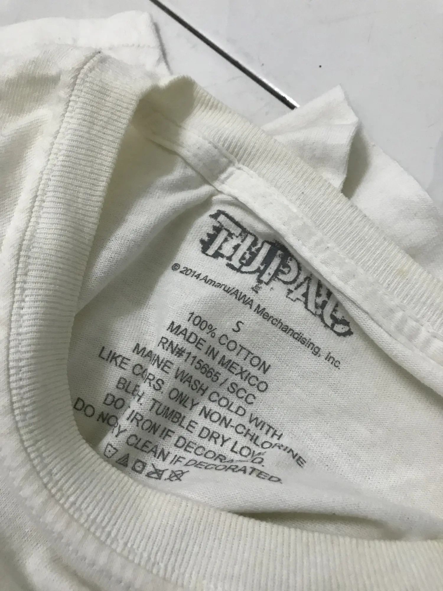 Rap Tees Vintage Tupac Shakur Big Logo Tee Size US S / EU 44-46 / 1 - 13 Thumbnail