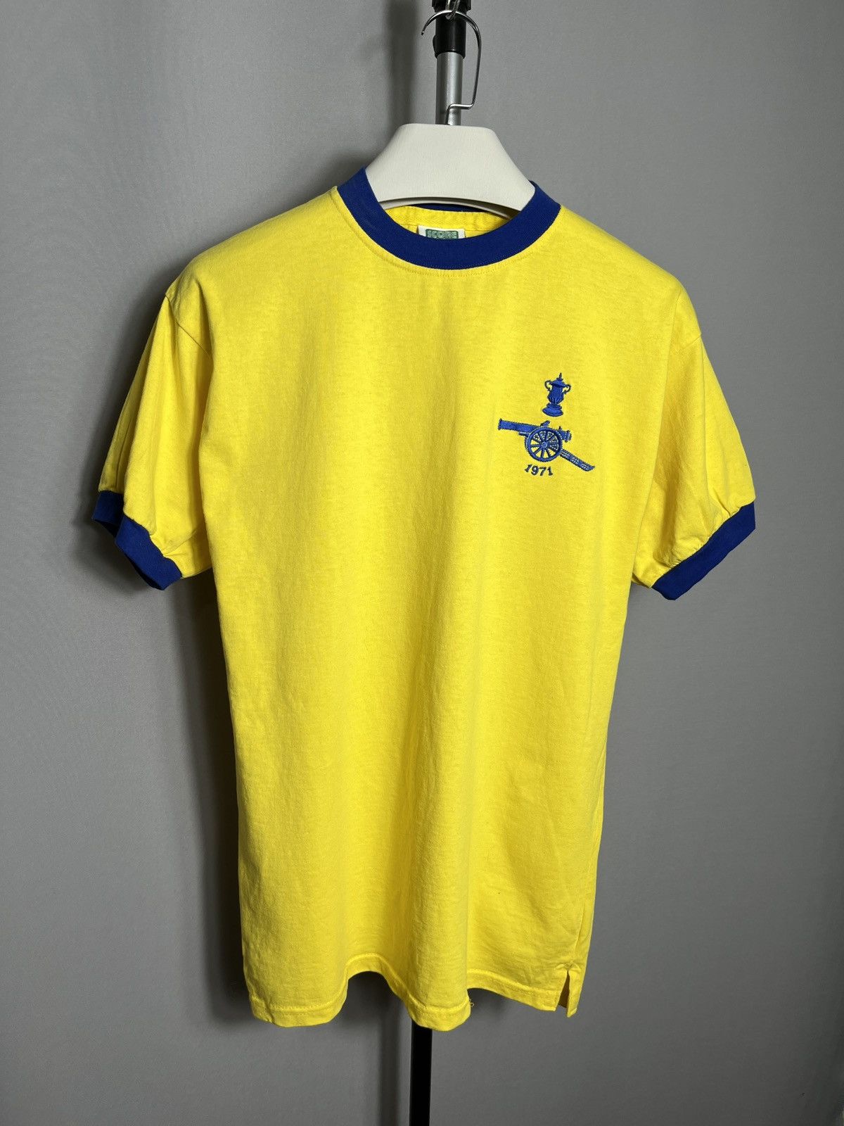 Other UK Arsenal 1970 - 1971 score draw yellow Mens jersey shirt rare Size US M / EU 48-50 / 2 - 1 Thumbnail