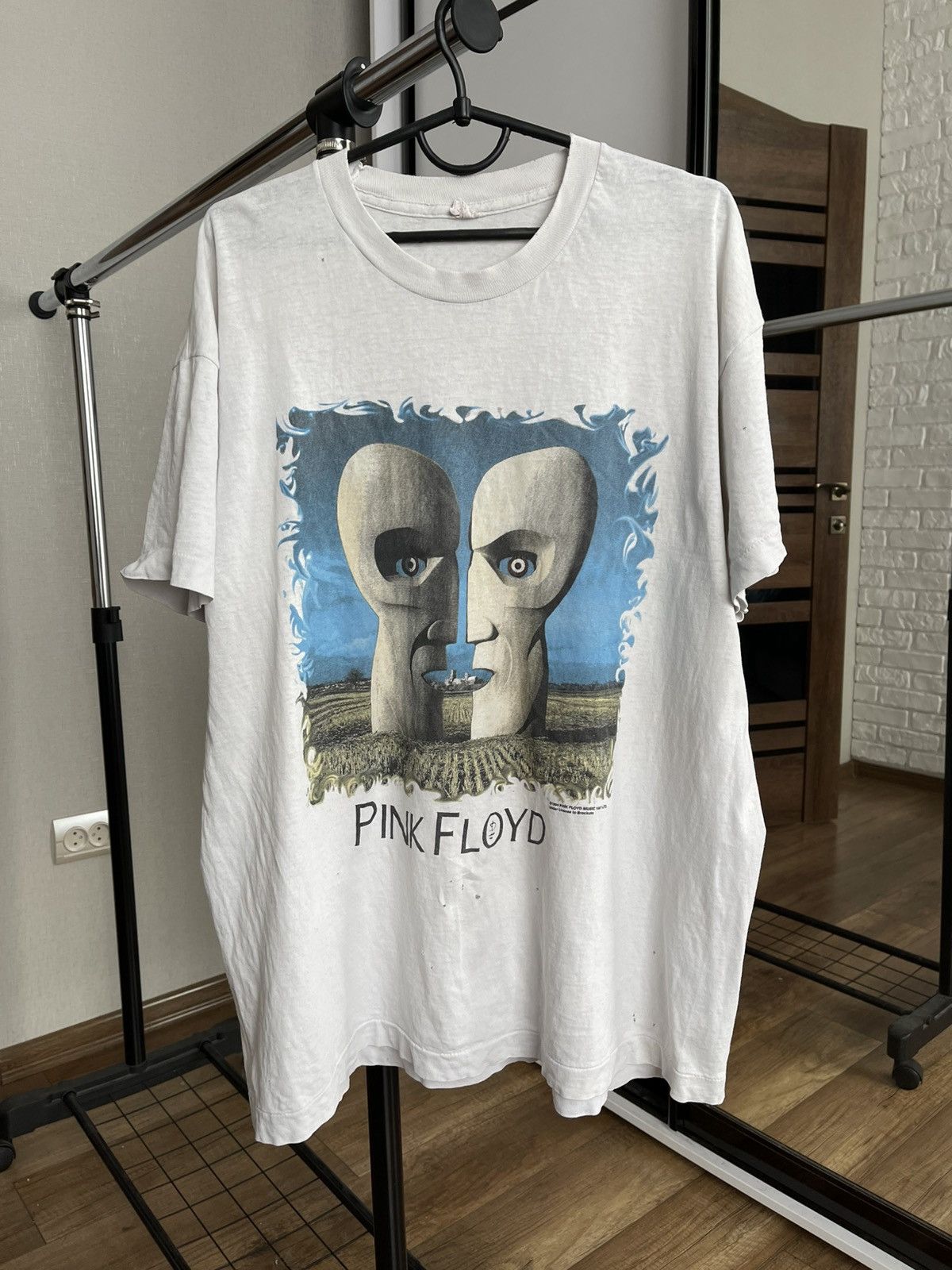 Band Tees 1994 Pink Floyd European Tour Vintage Rock T-Shirt Tee Size US XL / EU 56 / 4 - 3 Thumbnail