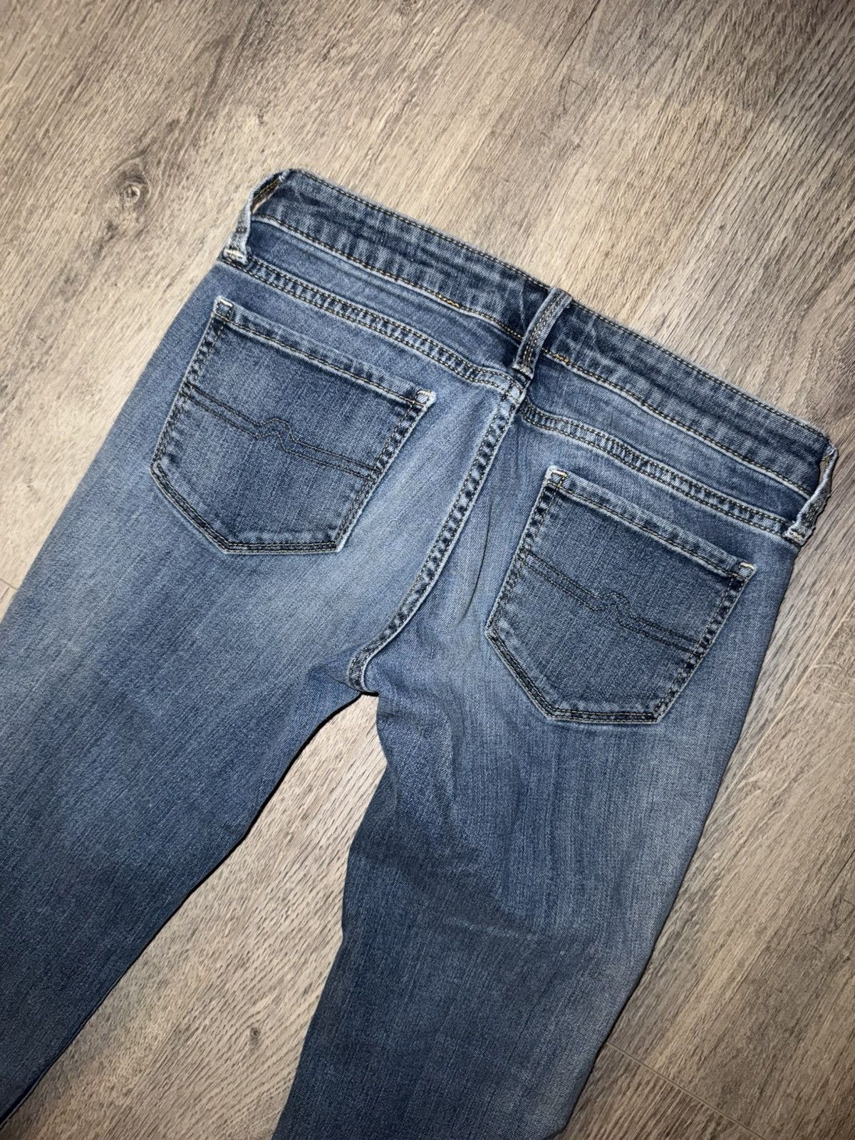 Arizona Jean Co. Arizona Jeans Early 2000’s Low-waisted, boot Cut blue jeans Size 25" / US 0 / IT 36 - 10 Thumbnail
