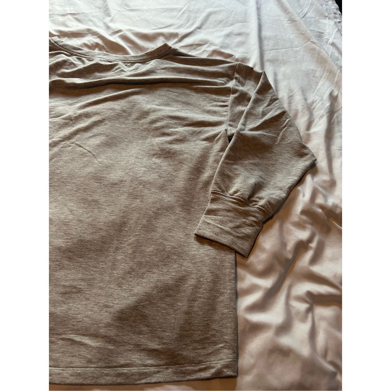 Victoria's Secret Victoria’s Secret Grey Crewneck Top Woman’s Size Large Size L / US 10 / IT 46 - 9 Thumbnail
