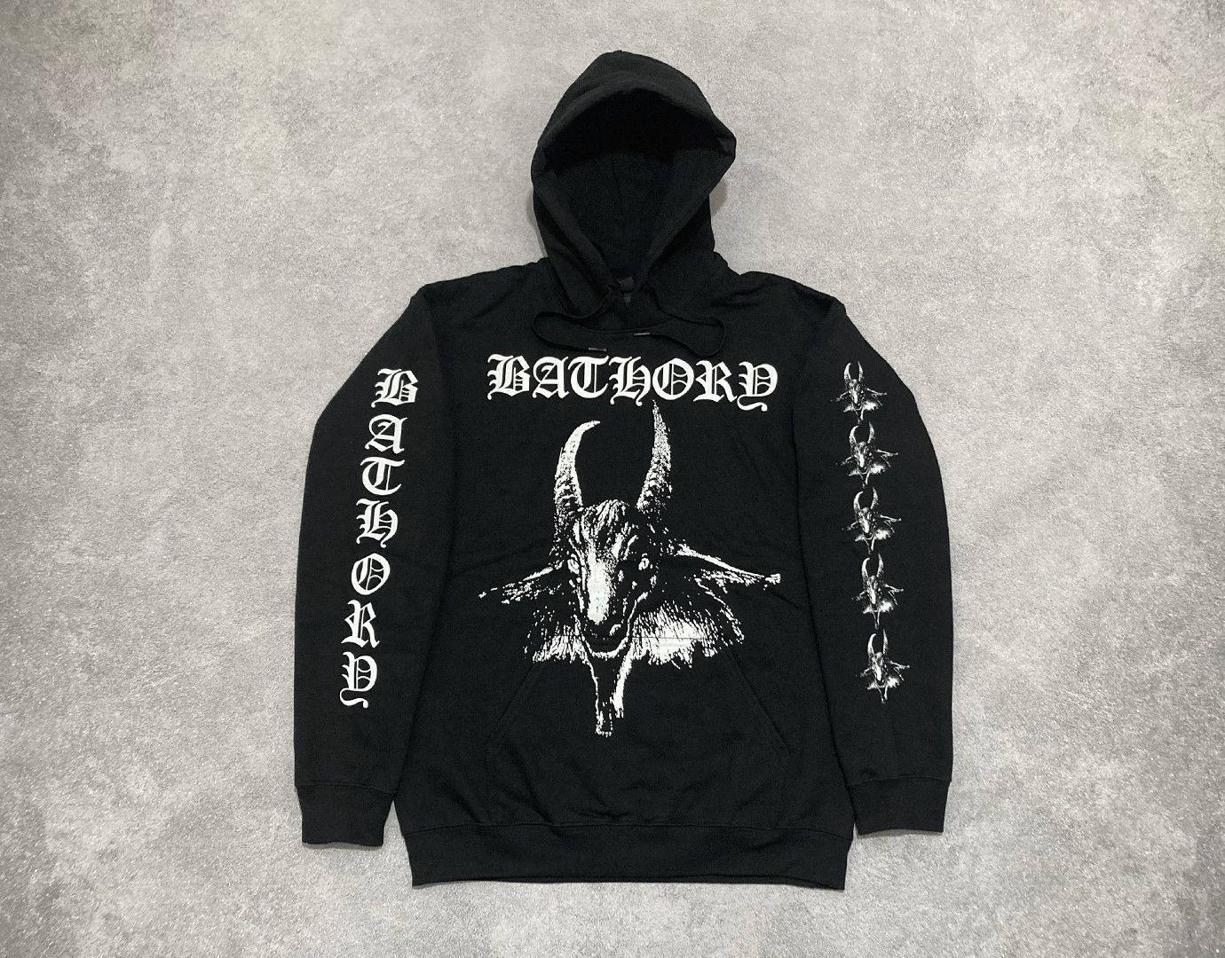 Band Tees Hoodie Bathory - 1984 - black metal Size US M / EU 48-50 / 2 - 1 Thumbnail
