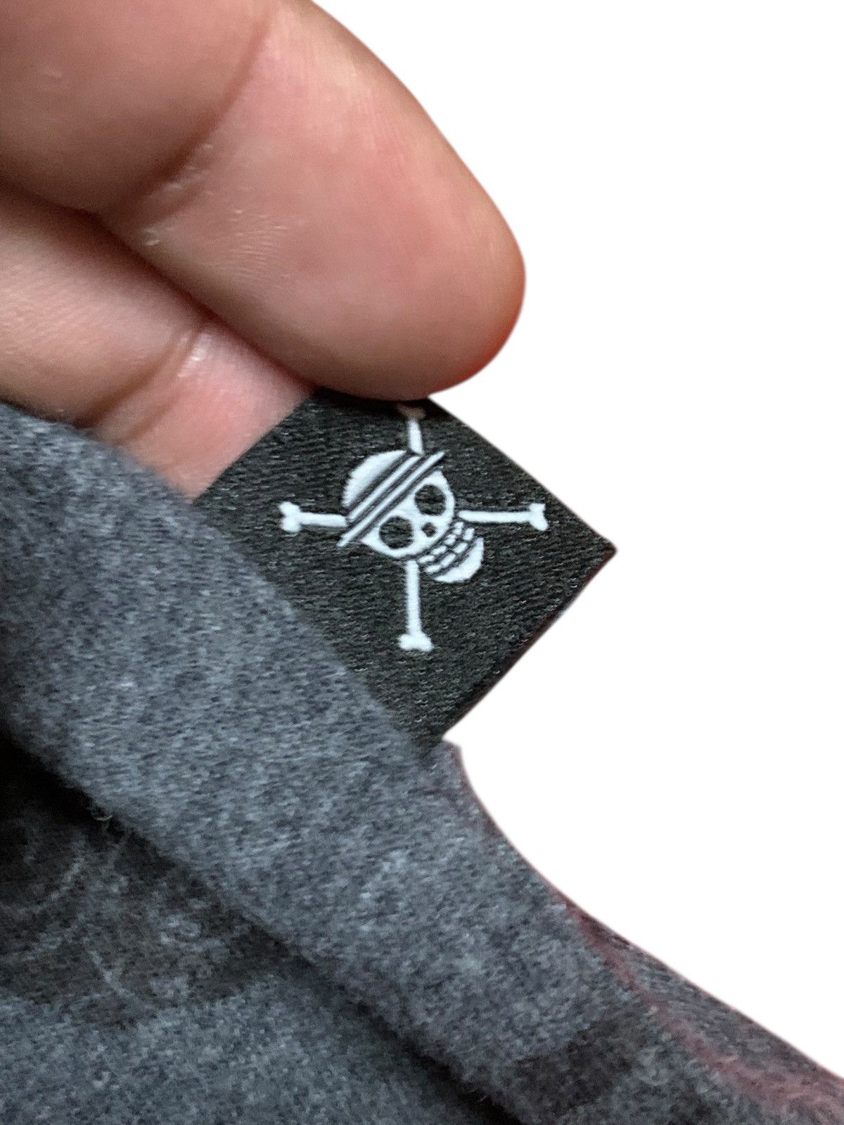One Piece UNIQLO DEVIL FRUIT BY ONE PIECE Size US L / EU 52-54 / 3 - 5 Thumbnail