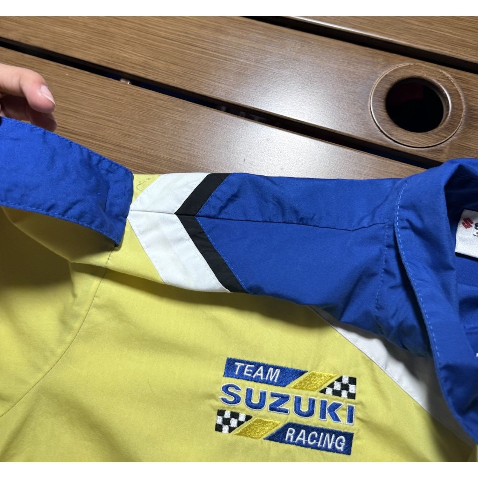 Other Team Suzuki Racing Button Up Style Shirt XL ( FLAWS ) Size US XL / EU 56 / 4 - 4 Thumbnail