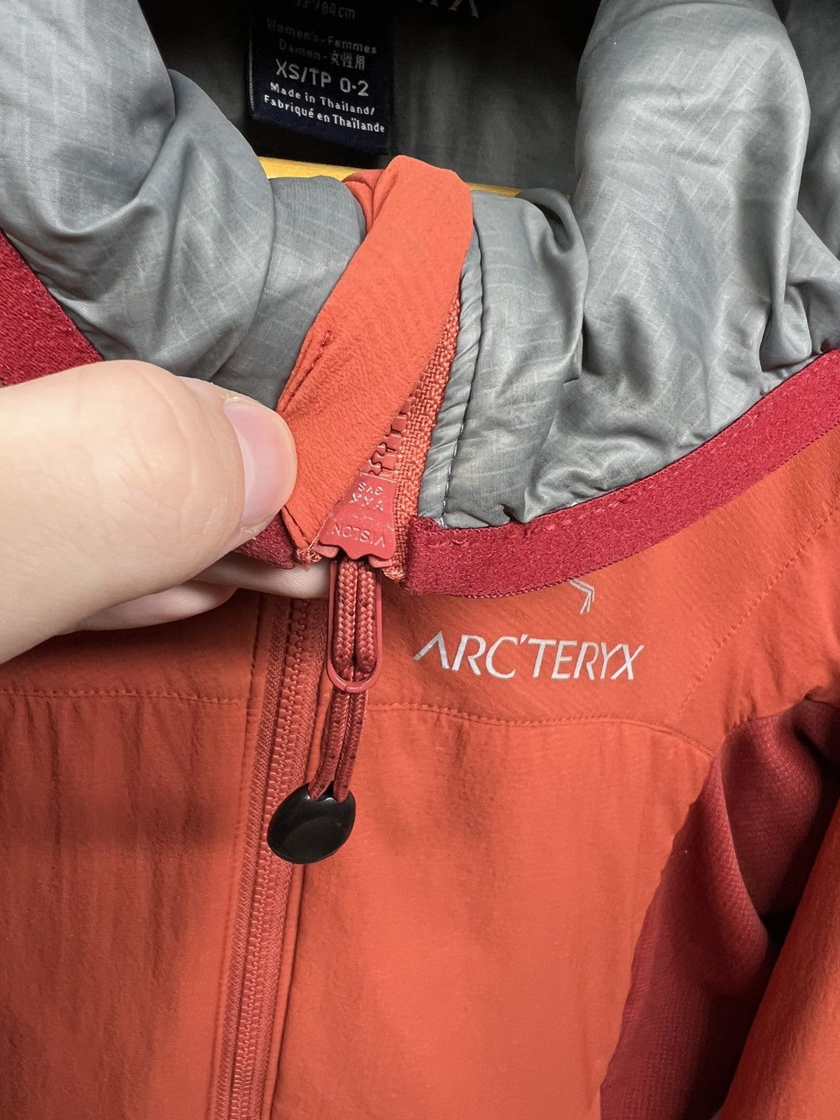 Arc'teryx Vintage Y2k Arc’teryx 🧡 Nylon Reflective Logo Jacket 00’s Size XS / US 0-2 / IT 36-38 - 11 Thumbnail