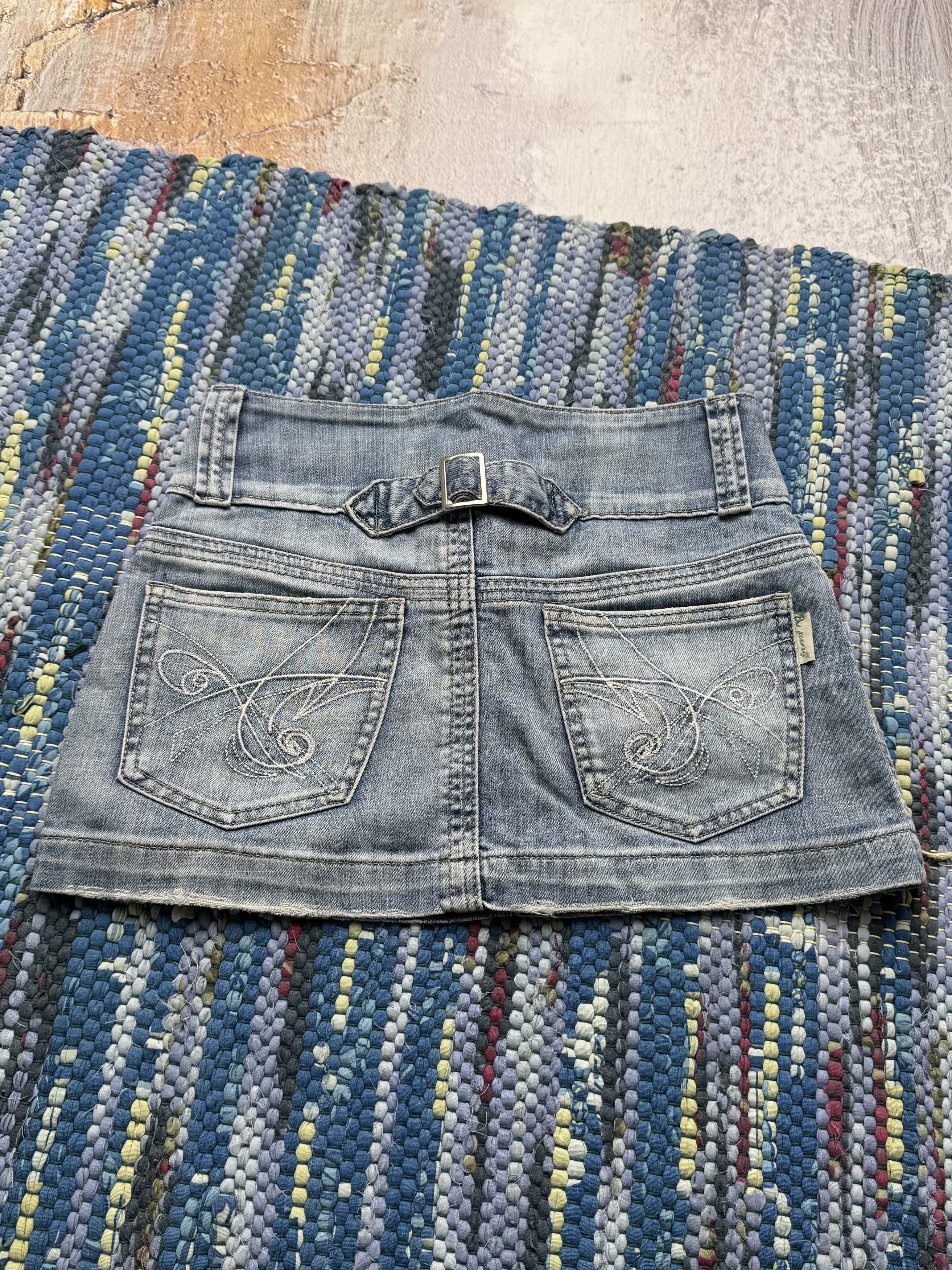 Vintage Vintage Denim Skirt With Belt At The Back A8D15(V8) Size 25" / US 0 / IT 36 - 6 Thumbnail