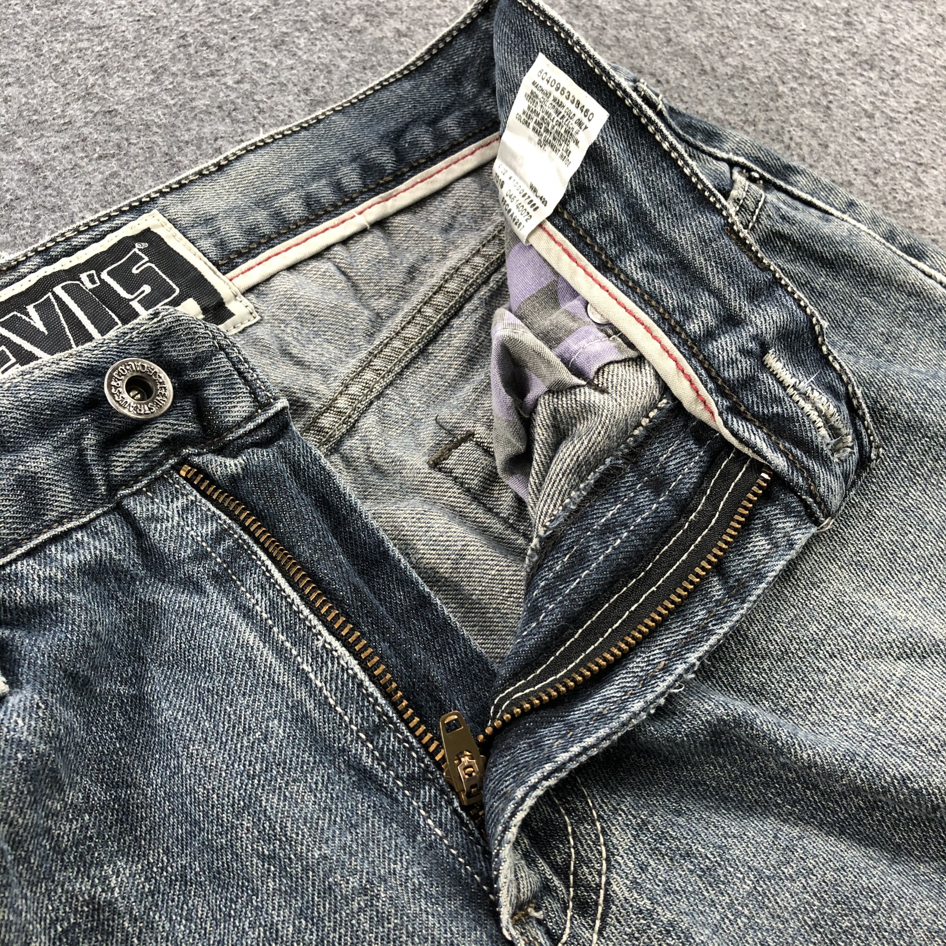 Levi's Faded Blue Vintage Levis 514 Jeans Distressed Denim-J1010 Size US 31 - 8 Thumbnail
