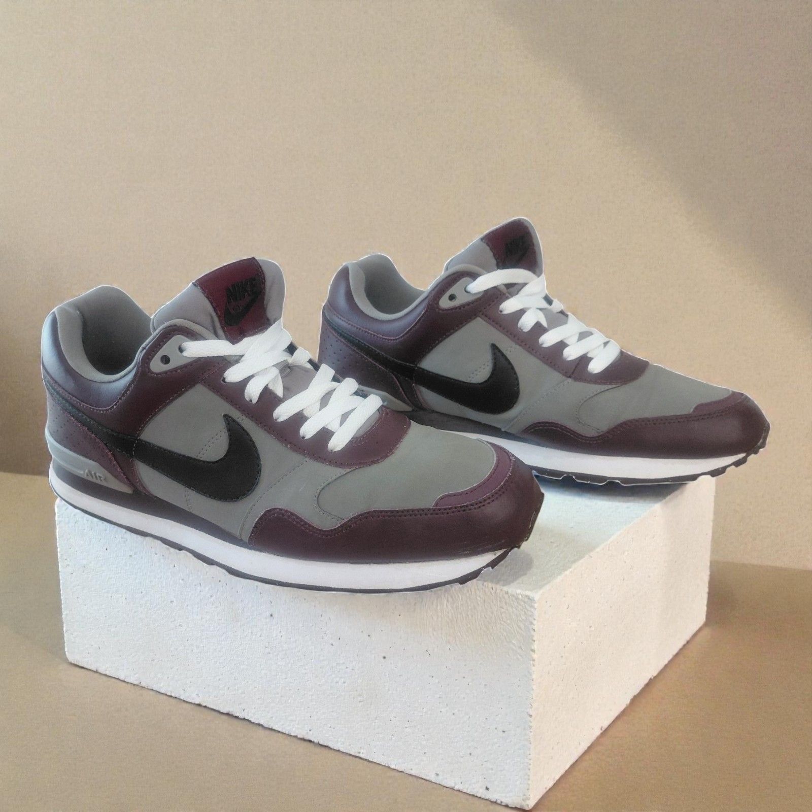 Nike Nike MS78 LE Mens Size [9) Red Black White Running Shoes 386 Size US 9 / EU 42 - 3 Thumbnail