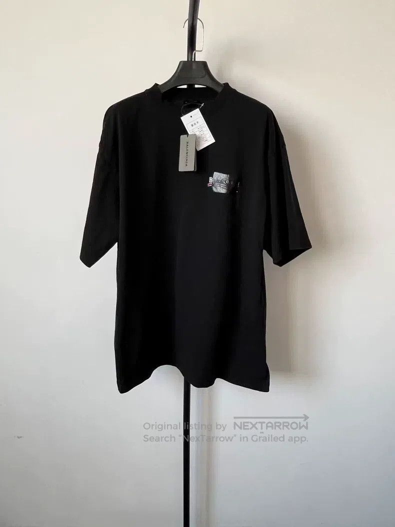 Balenciaga Balenciaga Solid color emblem print covered round neck sho Size US L / EU 52-54 / 3 - 1 Thumbnail