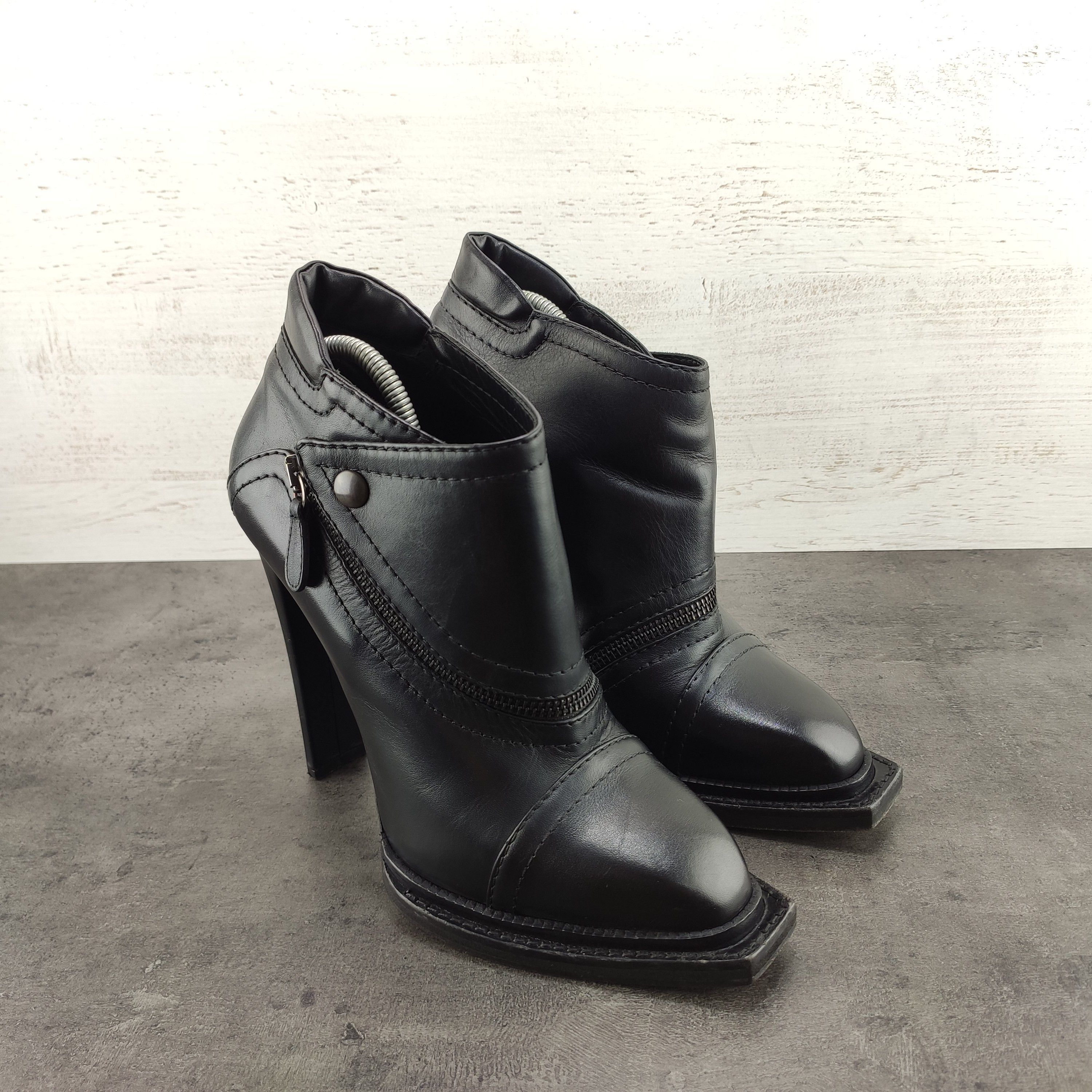 Alexander McQueen Alexander McQueen Black Leather Boots Sz 38 Size US 8 / IT 38 - 4 Thumbnail