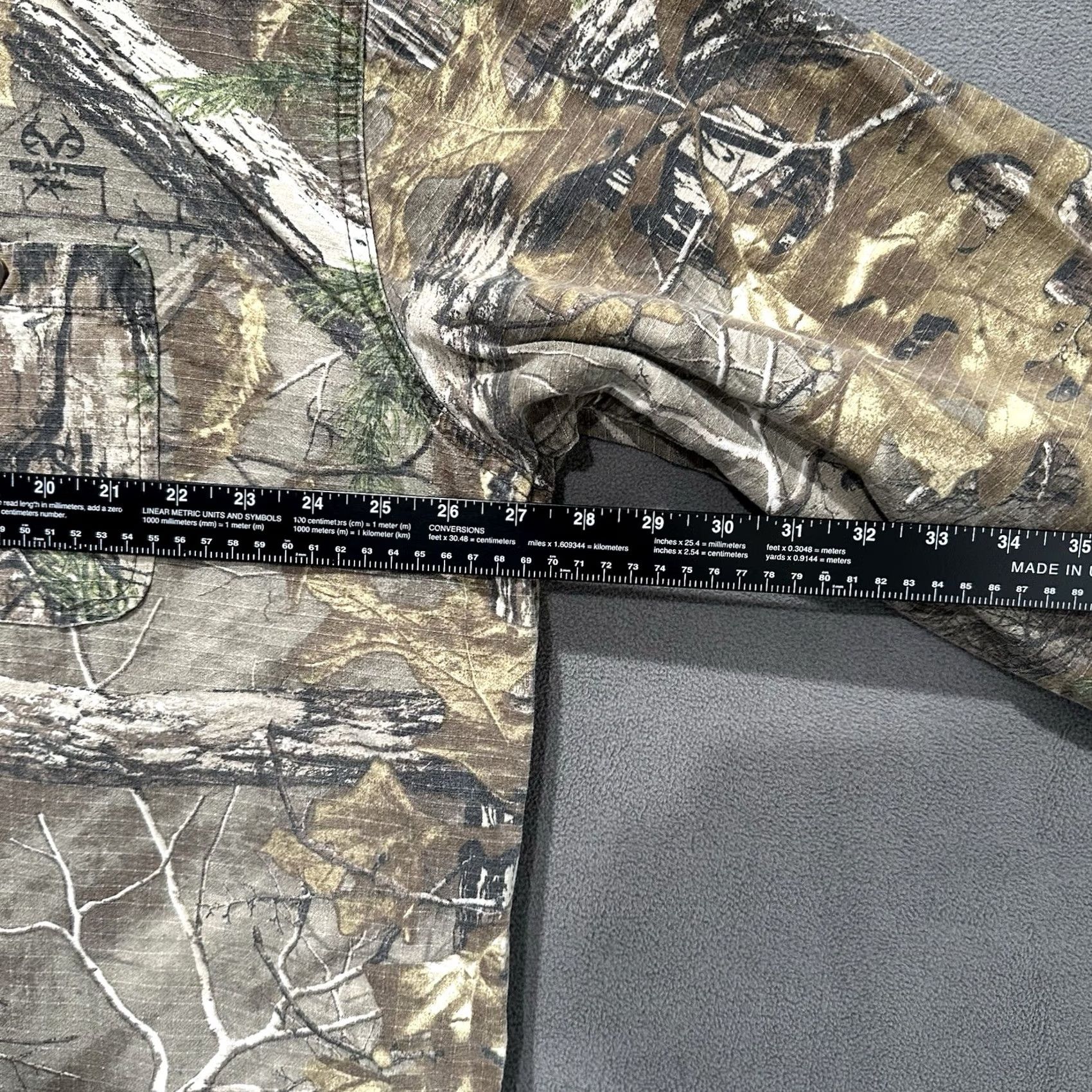 Realtree Bushmaster Shirt Mens 2XL Brown Camo Button Down Fleece Lined Shacket Realtree Size US XXL / EU 58 / 5 - 6 Thumbnail