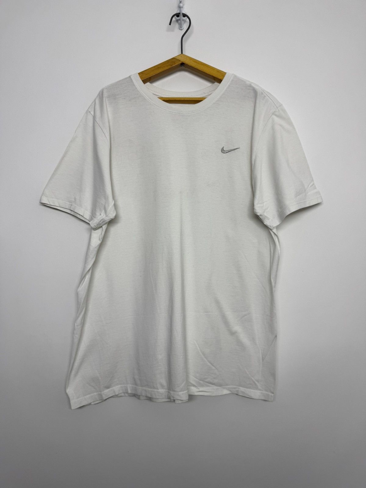 Nike Vintage Y2k Nike Swoosh Logo T-Shirt Size US L / EU 52-54 / 3 - 2 Thumbnail