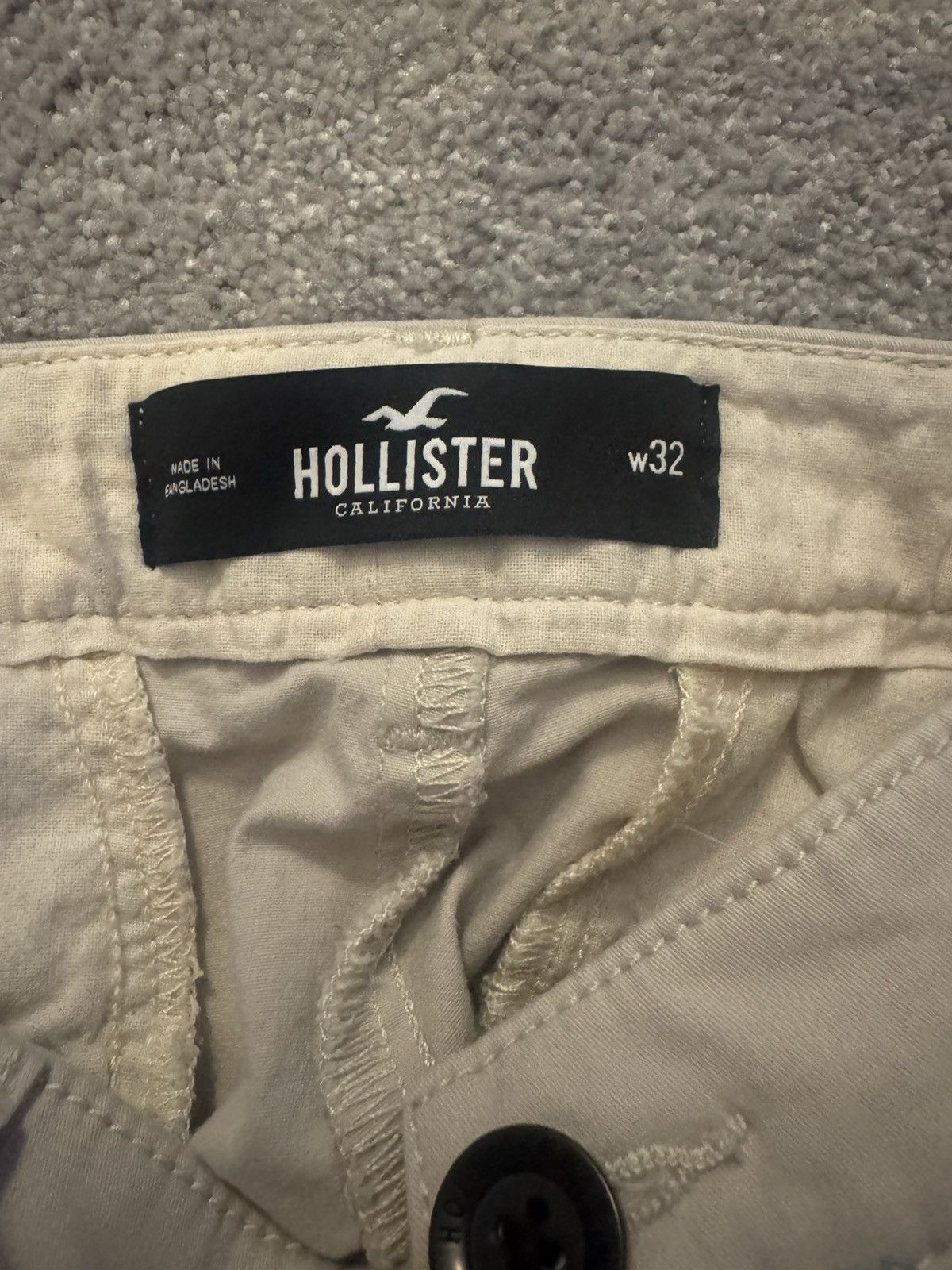 Hollister Palm Tree Khaki Shorts Size US 32 / EU 48 - 3 Thumbnail