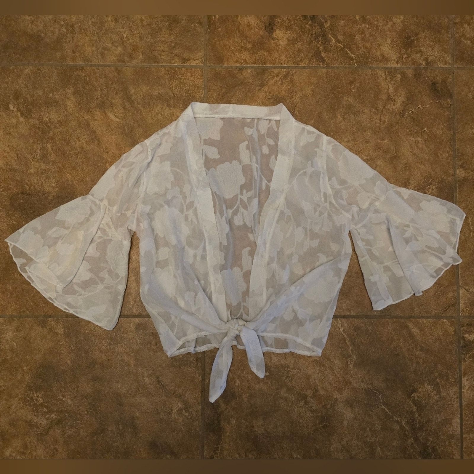 Other White Floral Laced Front Tied Cardigan Size ONE SIZE - 1 Thumbnail