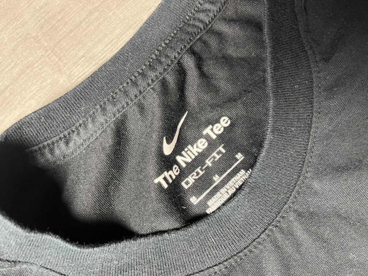 Nike Nike make your brain happy tshirt spray print size Medium Size US M / EU 48-50 / 2 - 4 Thumbnail