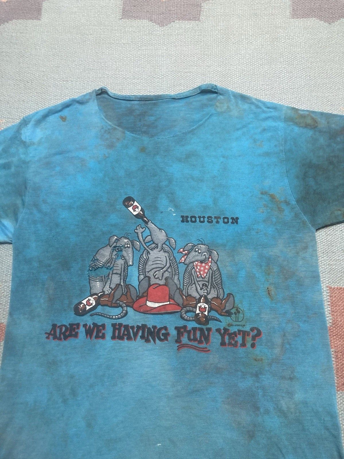 Vintage 80s t shirt Houston Texas armadillos distressed thras thin L Size US L / EU 52-54 / 3 - 4 Thumbnail
