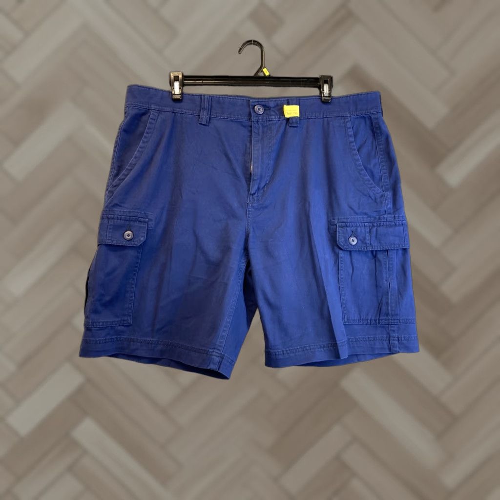 St. John St. Johns Bay Mens Cargo Shorts Size 42 Regular Fit Blue 10in Inseam Pockets Size US 42 / EU 58 - 1 Thumbnail