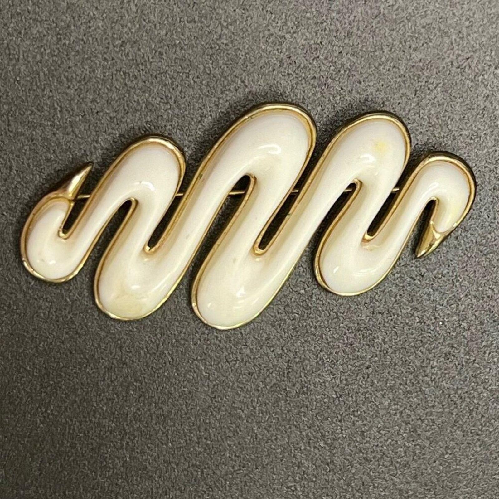 Monet Monet, Goldtone White Wavy Brooch pin, 2.25” x 1” Size ONE SIZE - 1 Preview