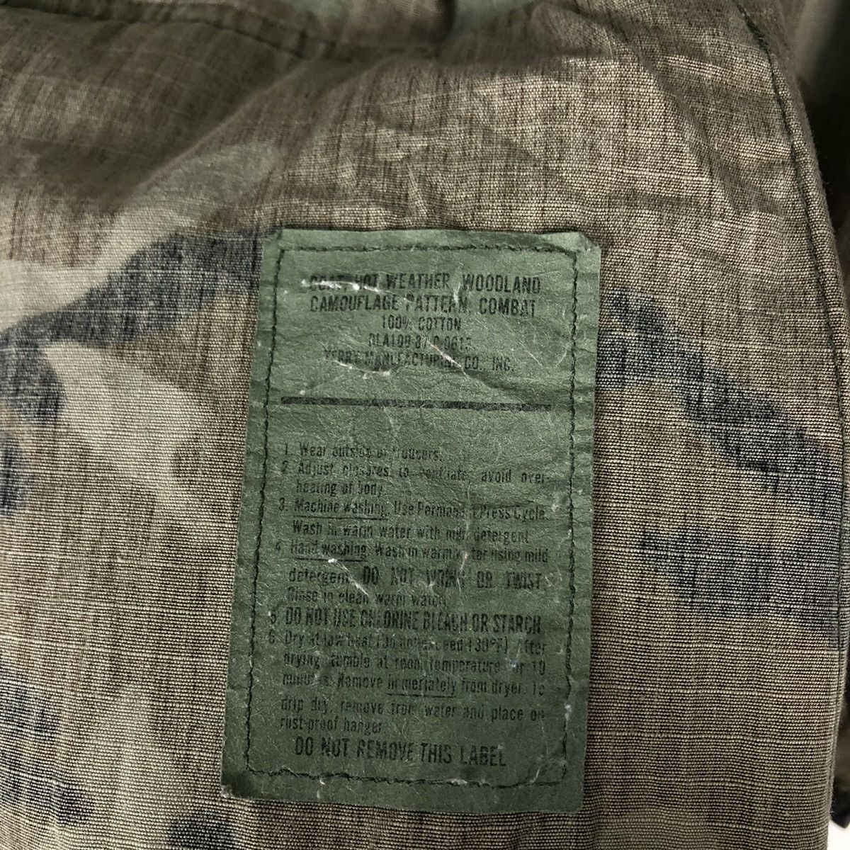 Japanese Brand 🔥Camo Jacket Multi Pocket Cargo Front Street Made in Italy Size US M / EU 48-50 / 2 - 18 Thumbnail