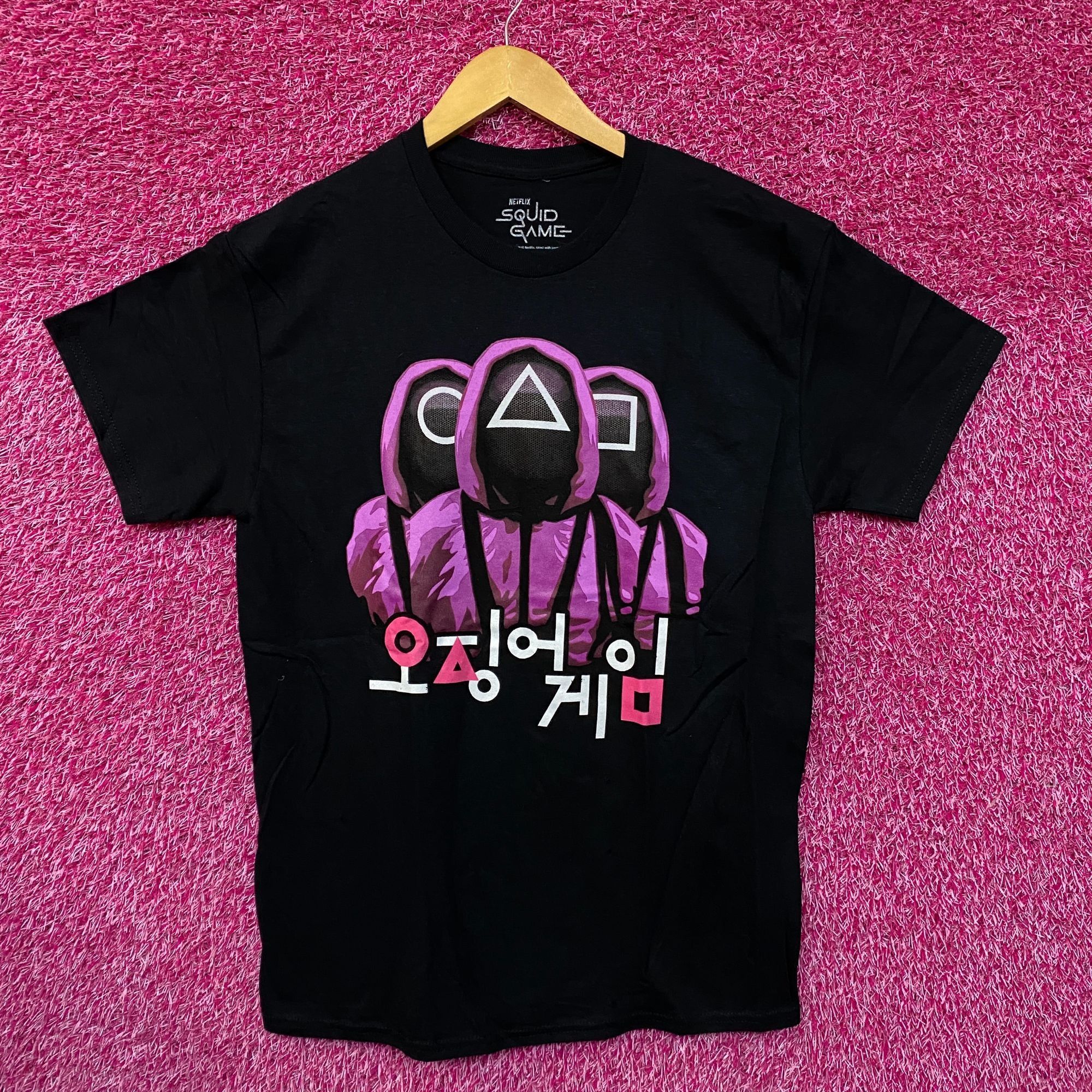 Other Squid Game The Masked Guards Netflix Series Promo Tee L Size US L / EU 52-54 / 3 - 1 Thumbnail