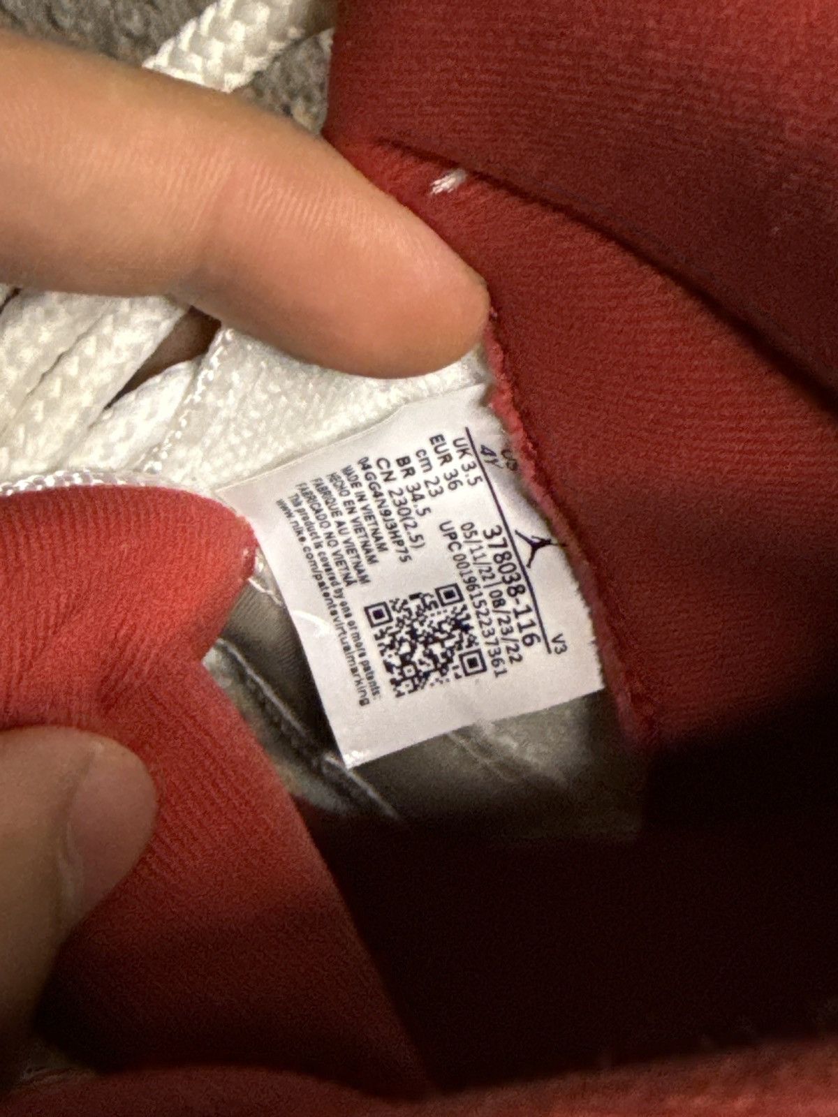 Jordan Brand Jordan cherry 11s Size US 5.5 / EU 38 - 6 Thumbnail