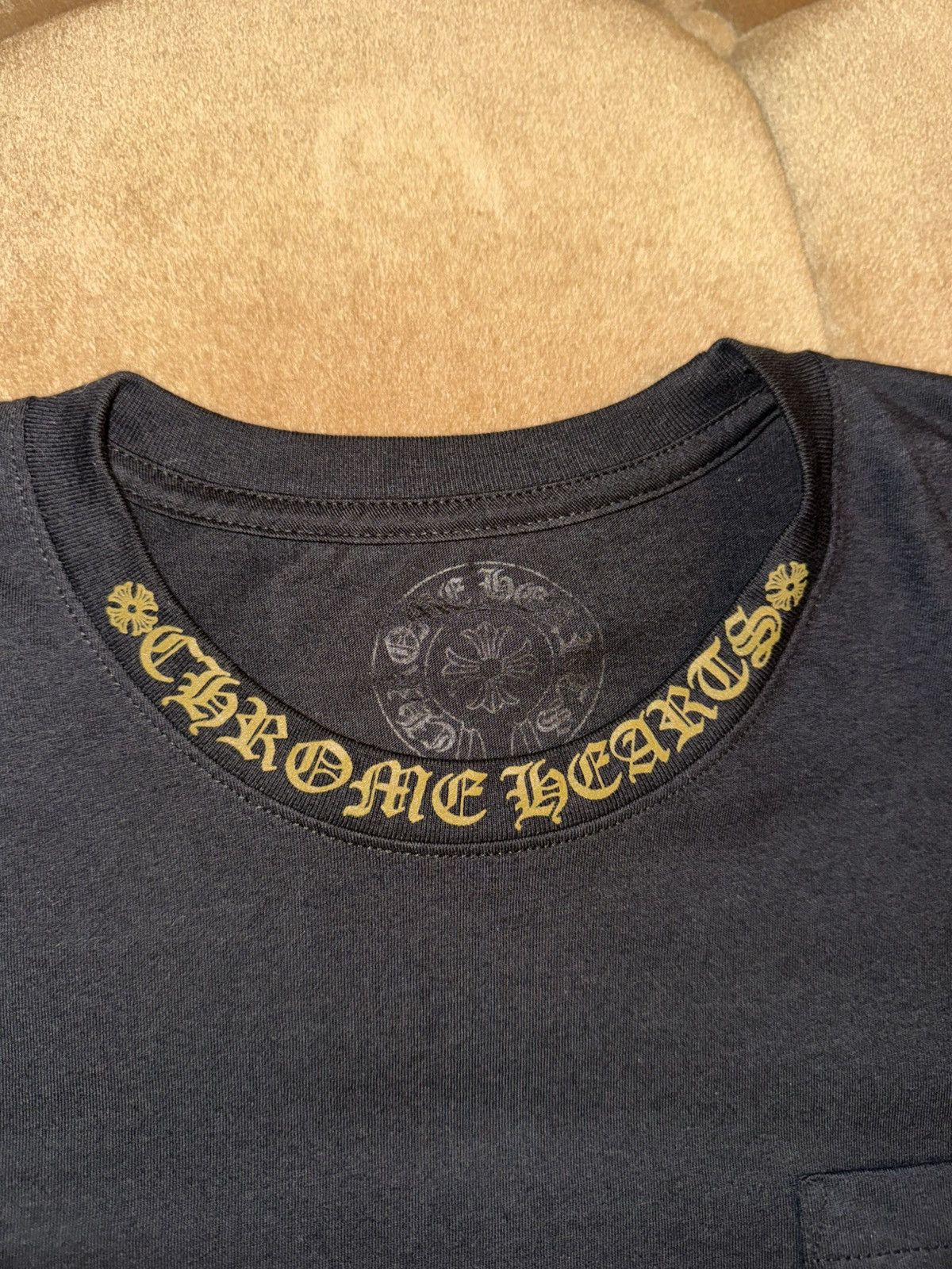 Chrome Hearts NECK LOGO T SHIRT "BLACK/OLIVE" Size US L / EU 52-54 / 3 - 2 Thumbnail