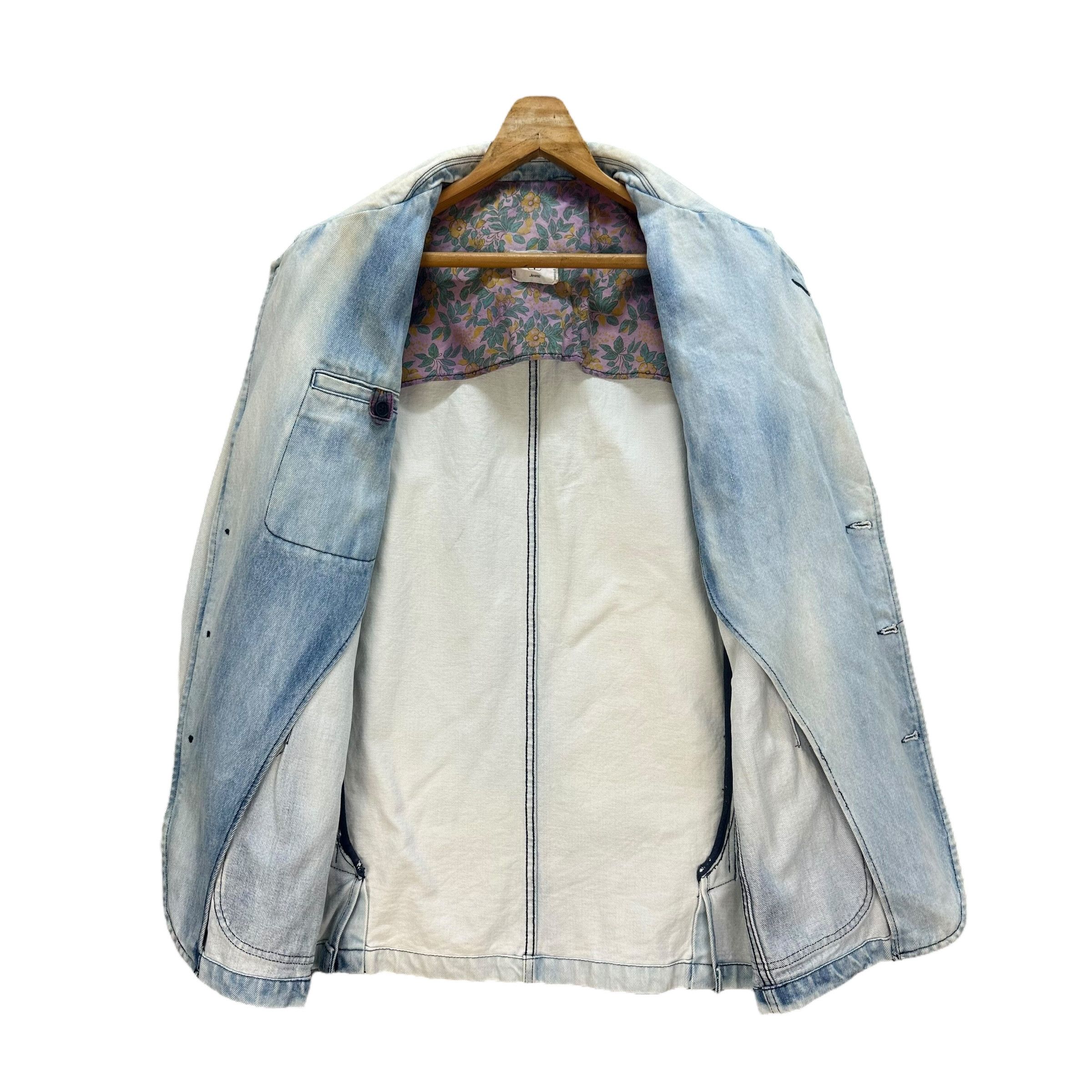 Vintage Valentino Garavani Jeans Washed Denim Casual Jacket #A7-0173 Size US M / EU 48-50 / 2 - 11 Thumbnail