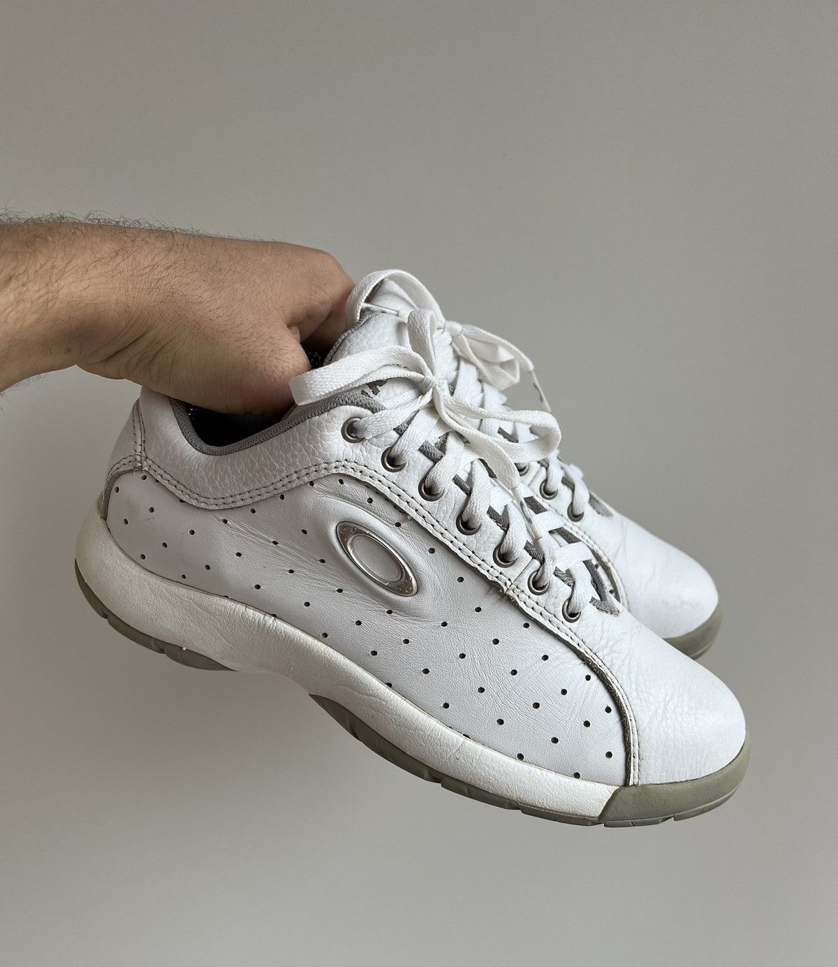 Oakley × Vintage Vintage Oakley White Leather Sneakers Size US 8.5 / EU 41-42 - 1 Thumbnail