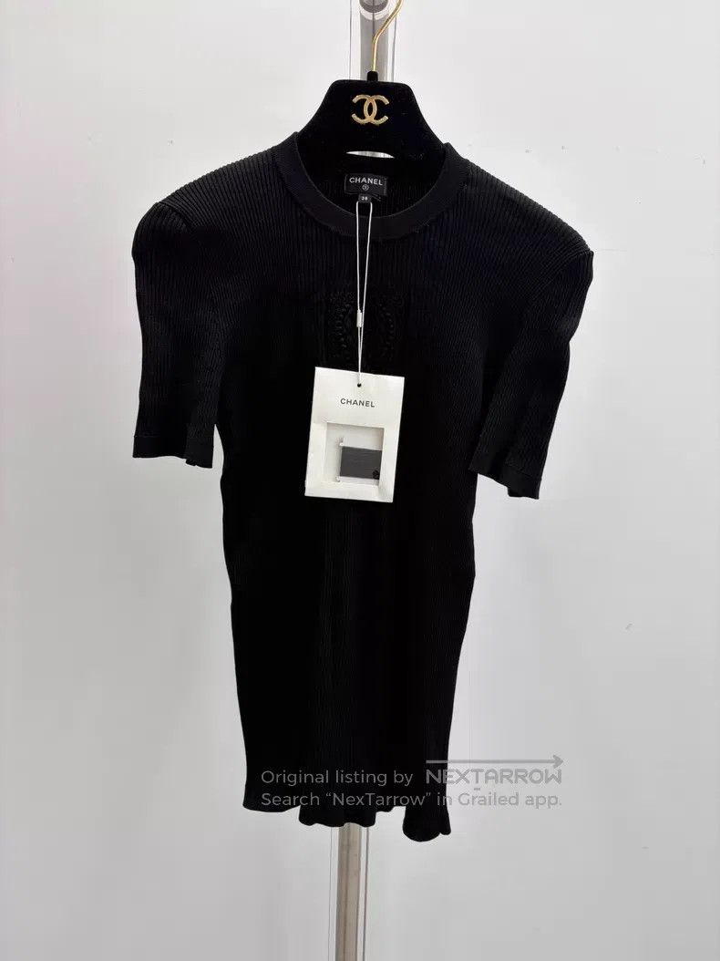 Chanel Chanel Black heart short sleeve Size XS / US 0-2 / IT 36-38 - 1 Thumbnail