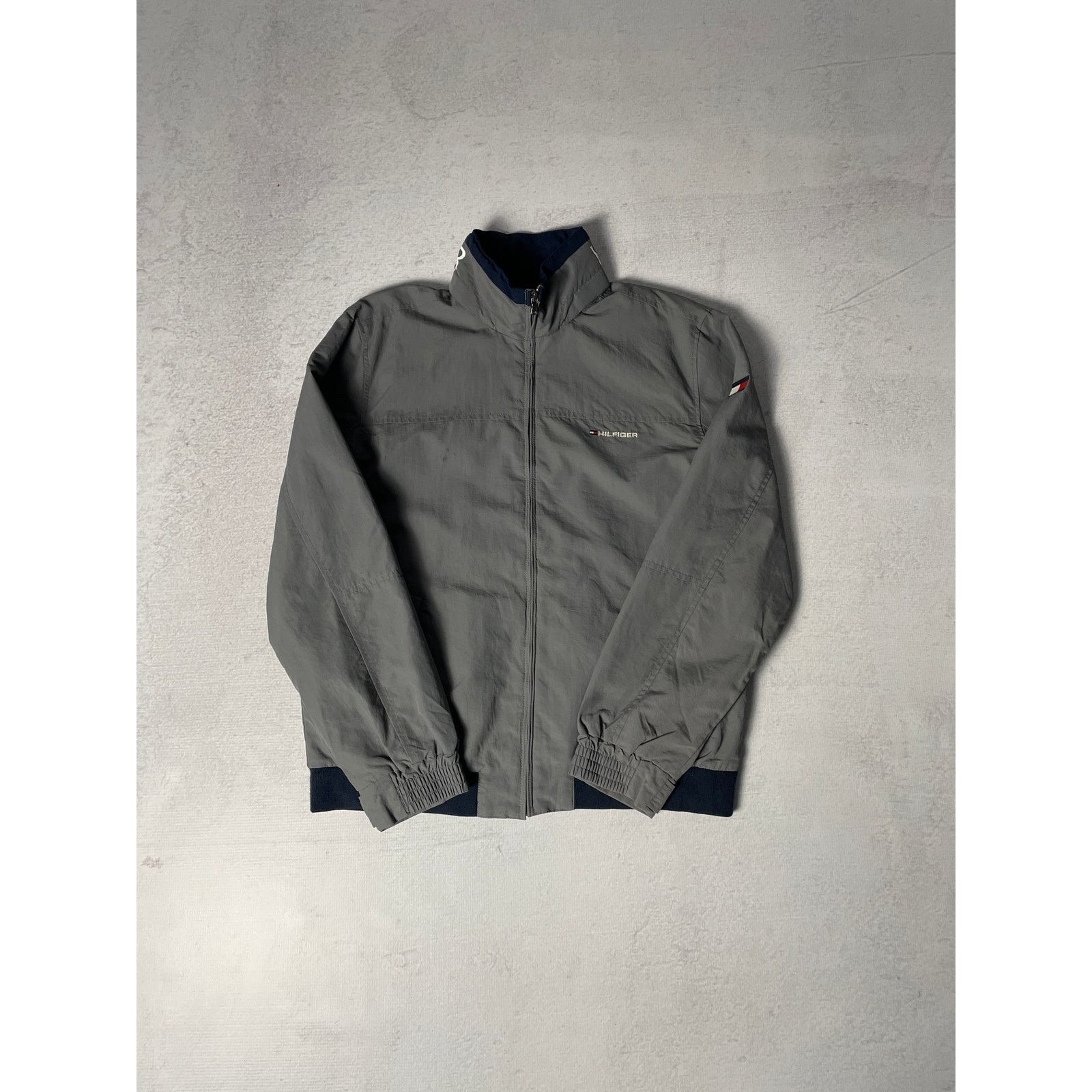 Tommy Hilfiger Vintage Tommy Hilfiger Lightweight Jacket - Men's Large Size US L / EU 52-54 / 3 - 1 Thumbnail