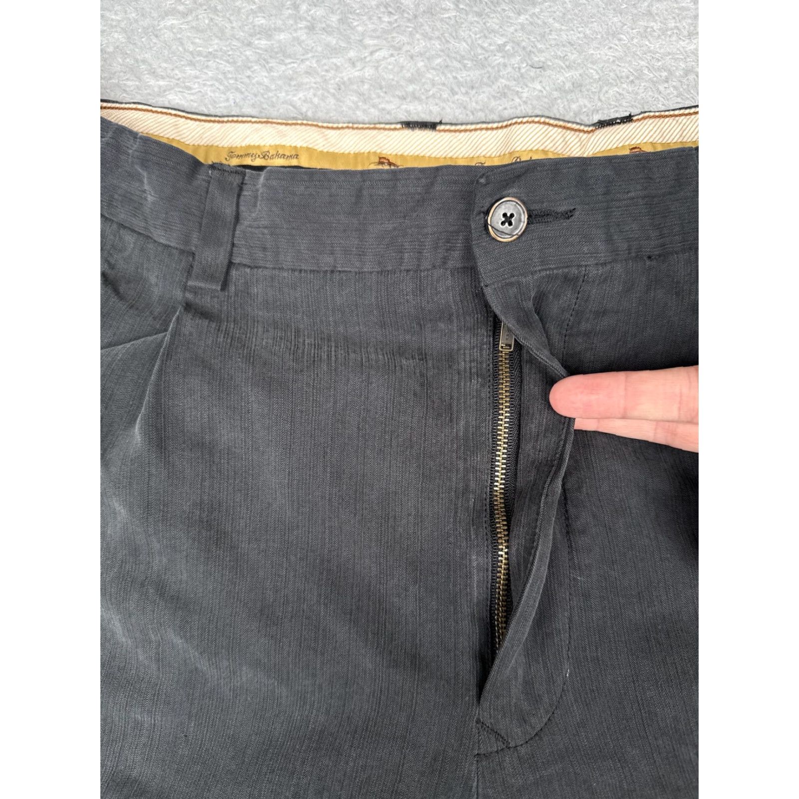 Tommy Bahama VINTAGE? No — Tommy Bahama Chino Shorts Mens 36 Black Pleated Front Relaxed Fit Casual Beach Summer Active Mens Size US 36 / EU 52 - 6 Thumbnail