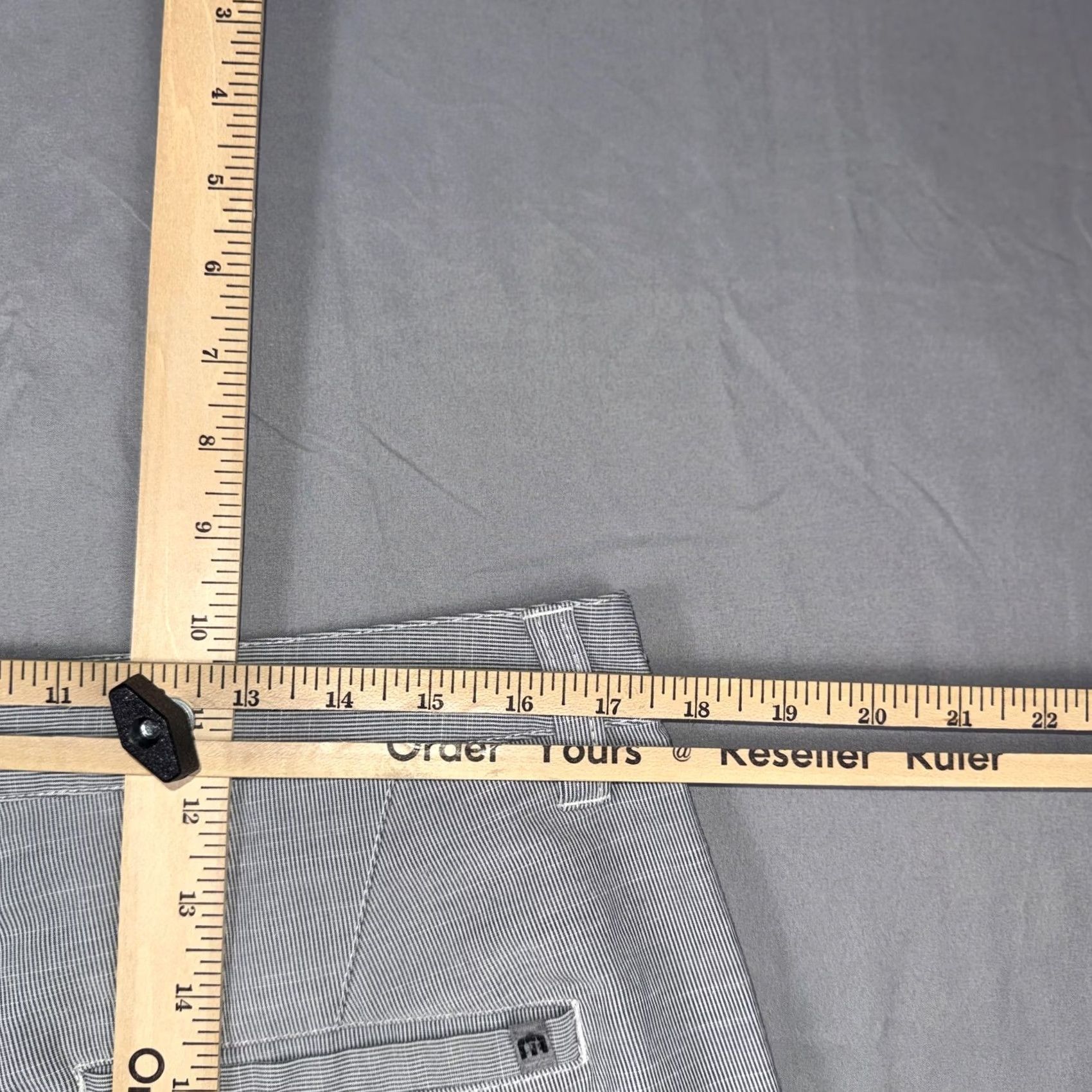 TravisMathew Travis Mathew Shorts Mens 33 Gray Stripe Tech Golf Chino Stretch Casual Summer Size US 33 - 5 Thumbnail