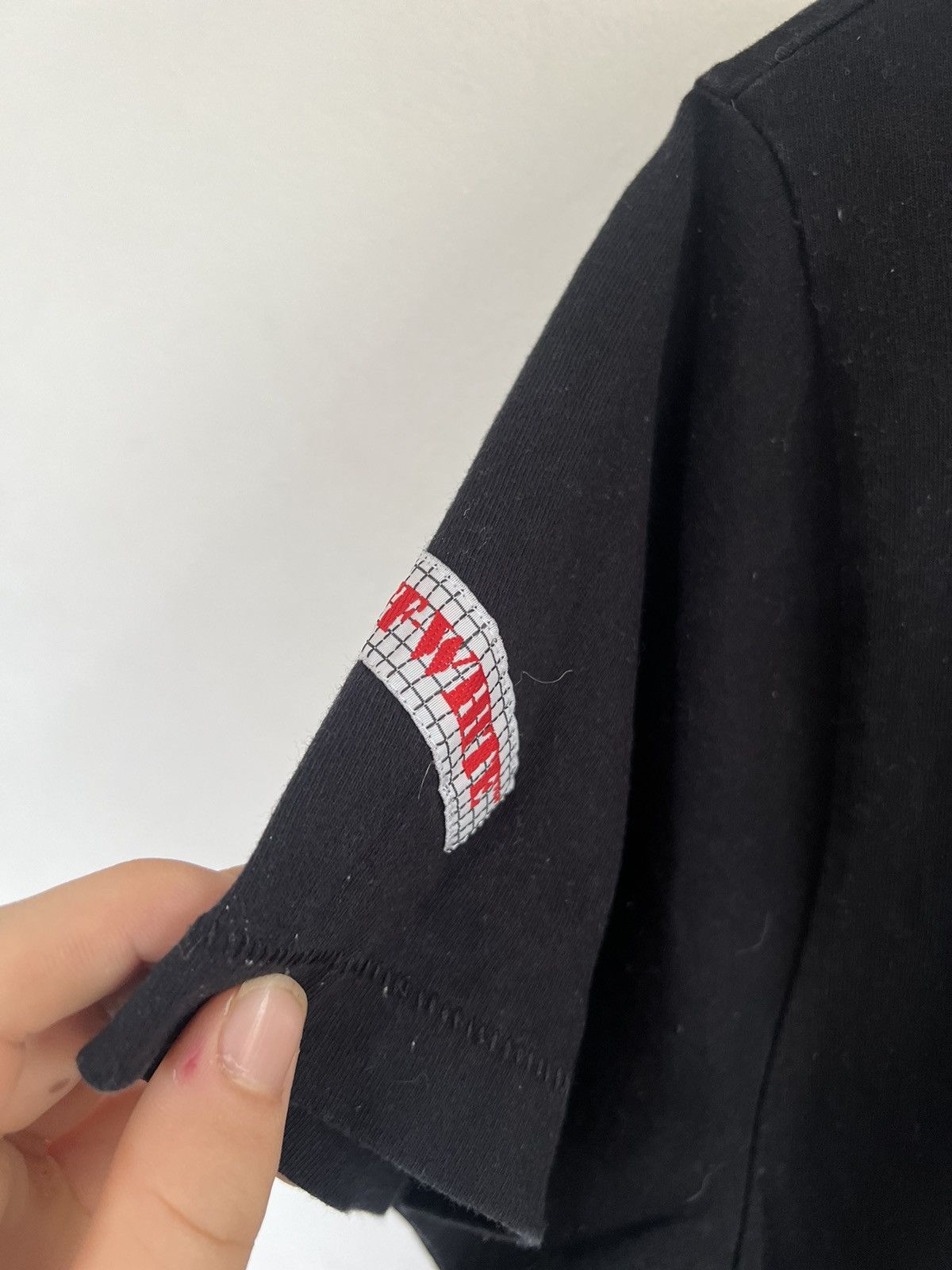 Off-White Off white OG seeing things TEE Size US M / EU 48-50 / 2 - 9 Thumbnail