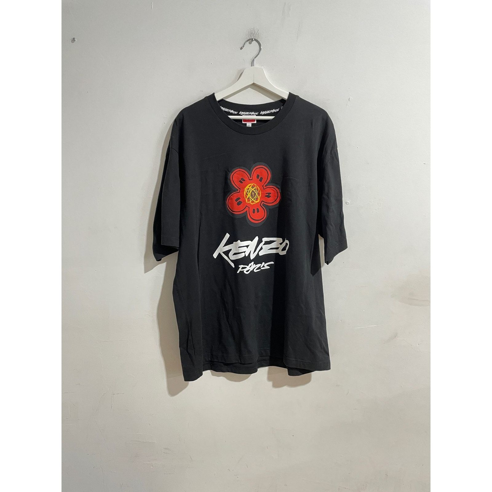 Kenzo KENZO FUTURA 2000 SHORT SLEEVE TEE SIZE XXL PREOWNED Size US XXL / EU 58 / 5 - 1 Thumbnail