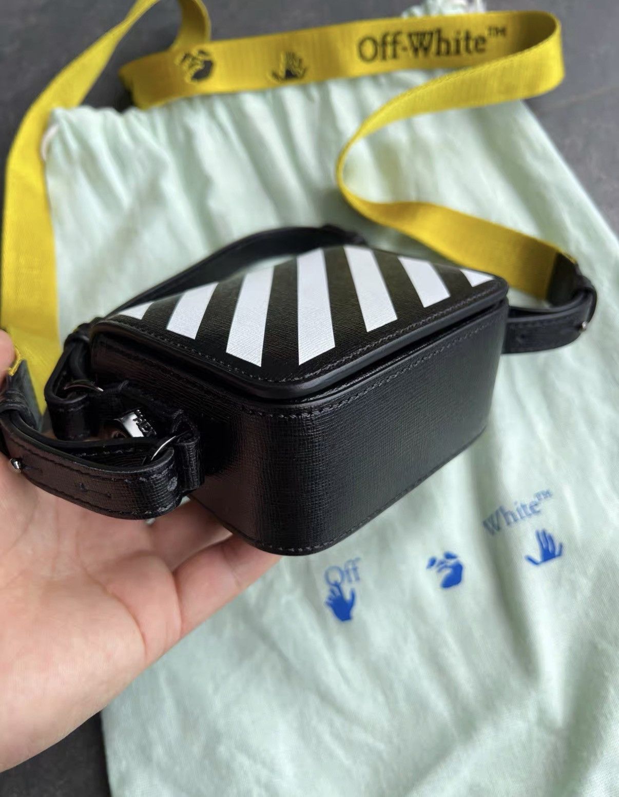 Off-White Off-White Black & White Striped Handbag & Shoulder Bag J42 Size ONE SIZE - 5 Thumbnail
