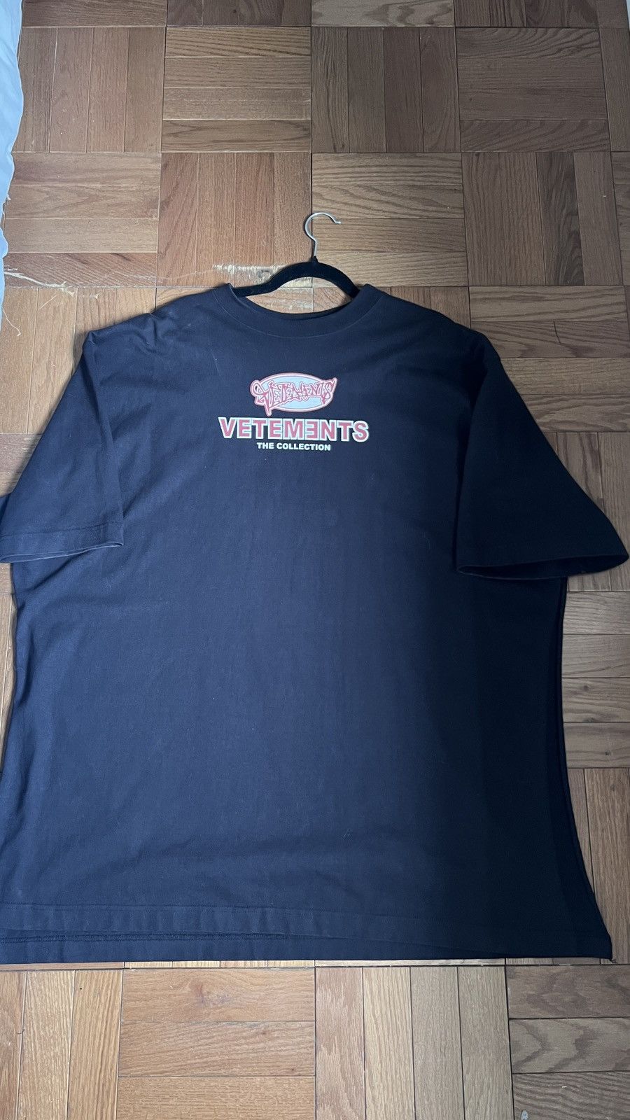 Vetements Vetements Cape T shirt Size US M / EU 48-50 / 2 - 3 Thumbnail