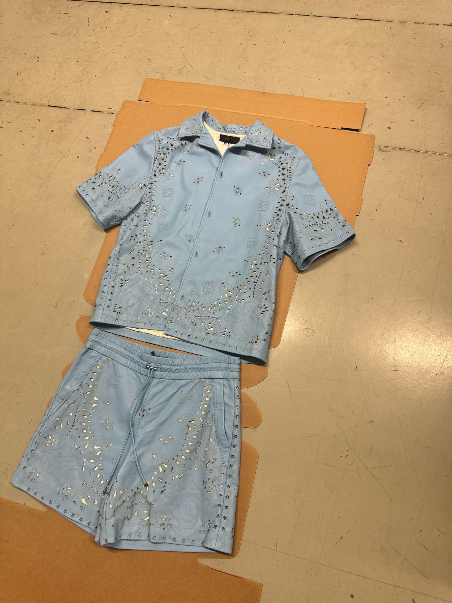 Amiri o1alsim10925 Star-Bandana Cut Out Full Set Shirt And Shorts Size US M / EU 48-50 / 2 - 16 Thumbnail
